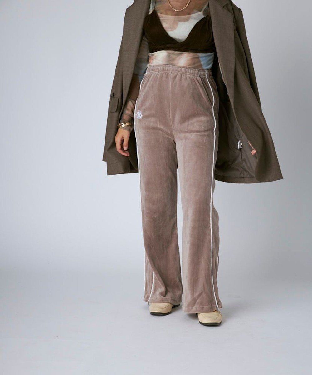 【その他のブランド/Other】の【Kappa】ボックスシルエット ベロアトラックパンツ インテリア・キッズ・メンズ・レディースファッション・服の通販 founy(ファニー) 　ファッション　Fashion　レディースファッション　Fashion for Women　パンツ　Pants & Trousers　イタリア　Italy　サッカー　Seersucker, Summer Fabric　シンプル　Simple, Minimal　ジャケット　Jacket, Outerwear　スウェット / スエット　Sweatshirt, Sweatwear　スタイリッシュ　Stylish, Fashionable　スポーツ　Sports, Activewear　ダウン　Down, Puffer　人気　Popular, Best Seller　ベロア　Velour, Soft Velvet　ボックス　Boxy, Box Shape　ワイド　Wide, Wide Fit　A/W・秋冬　Autumn/Winter　エレガント 上品　Elegant　グレー|ID: prp329100004832898 ipo3291000000035572270