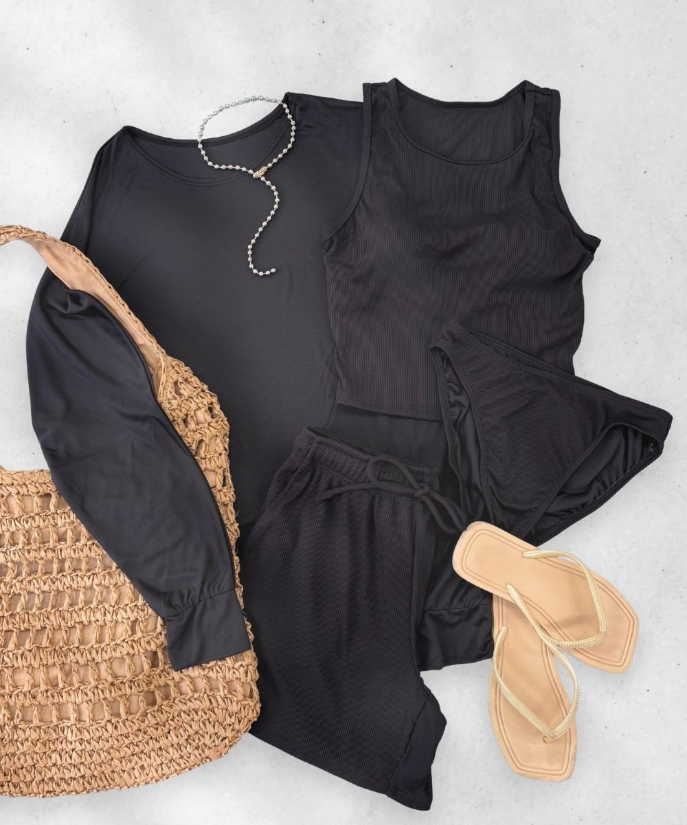 【その他のブランド/Other】の【ocean pacific】ラッシュガード付き水着4点セット タンキニデザイン インテリア・キッズ・メンズ・レディースファッション・服の通販 founy(ファニー) 　ファッション　Fashion　レディースファッション　Fashion for Women　水着　Swimwear　レディース水着・ビーチウェア　Swimwear & Beachwear　アウトドア　Outdoor Clothing　インナー　Innerwear　春　Spring　ショーツ　Shorts, Short Pants　ショート　Short, Short Length　スマホ　Smartphone, Mobile Device　ビーチ　Beach, Seaside　フィット　Fit, Slim Fit　ブラウジング　Blouson Silhouette, Cinched Waist　ベーシック　Basic, Essential　ボトム　Bottoms, Lower Wear　ポケット　Pocket, Pocket Detail　水着　Swimsuit, Swimwear　リップ　Lip, Lip Motif　楽ちん　Easy Fit, Comfortable　S/S・春夏　SS, Spring/Summer, Warm Season　おすすめ　Recommended / Our Picks　夏　Summer　ブラック|ID: prp329100004832915 ipo3291000000035572035