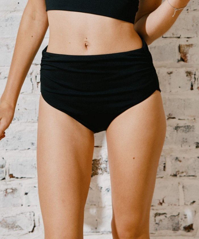 【三愛水着楽園/San-ai Resort】の【インポートファブリック】 ショーツ 上下別売り M・L 【Reir(レイール)】 インテリア・キッズ・メンズ・レディースファッション・服の通販 founy(ファニー) https://founy.com/ ファッション Fashion レディースファッション Fashion for Women 水着 Swimwear レディース水着・ビーチウェア Swimwear & Beachwear イタリア Italy ギャザー Gathered, Ruffled ショーツ Shorts, Short Pants トレンド Trend, Trending Now 夏 Summer S/S・春夏 SS, Spring/Summer, Warm Season 水着 Swimsuit, Swimwear A/W・秋冬 Autumn/Winter |ID: prp329100004833786 ipo3291000000035202156