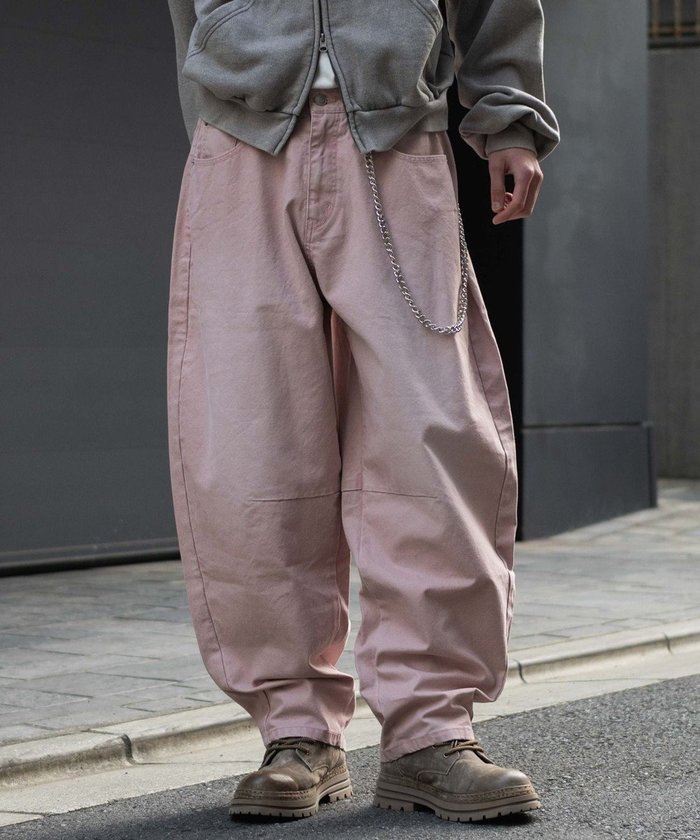 【ウィゴー/WEGO / MEN】のチェーン付きバルーンパンツ インテリア・キッズ・メンズ・レディースファッション・服の通販 founy(ファニー) https://founy.com/ ファッション Fashion メンズファッション Fashion for Men ボトムス Bottoms 春 Spring 秋 Autumn 今季 This Season, Current Season シンプル Simple, Minimal スニーカー Sneakers, Trainers スマホ Smartphone, Mobile Device チェーン Chain, Chain Strap トレンド Trend, Trending Now バランス Balance, Style Balance バルーン Balloon, Balloon Silhouette フィット Fit, Slim Fit ブルゾン Blouson, Bomber Jacket メンズ Men's, Menswear ループ Loop, Loop Knit 冬 Winter / This Winter S/S・春夏 SS, Spring/Summer, Warm Season プチプライス・低価格 Affordable / Budget Price おすすめ Recommended / Our Picks 夏 Summer |ID: prp329100004834608 ipo3291000000035212882