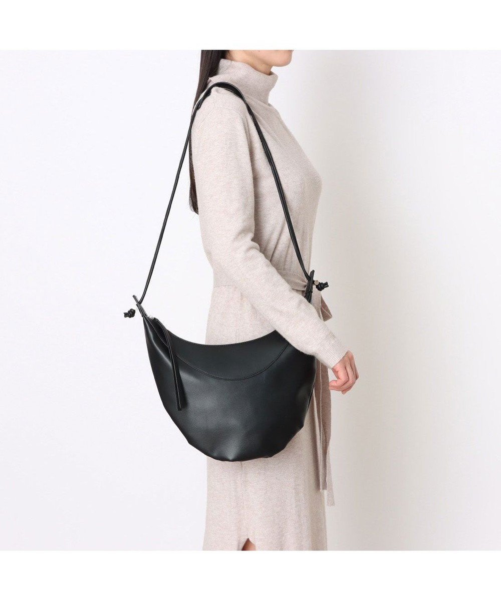 【アンビリオン/UNBILLION】のカシュカシュ cachecache / ハーフムーンコードハンドルショルダー 人気、トレンドファッション・服の通販 founy(ファニー) 　ファッション　Fashion　レディースファッション　Fashion for Women　カラフル　Colorful Design　ショルダー　Shoulder, Shoulder Strap　シンプル　Simple, Minimal　財布　Wallet, Purse　ハンド　Hand, Handmade　フォルム　Silhouette, Form　ミックス　Mix, Mixed Style　モチーフ　Motif, Design Theme　再入荷　Restock / Back in Stock　エレガント 上品　Elegant　ビジネス 仕事 通勤　Business / Work / Commuting　 other-1|ID: prp329100004835431 ipo3291000000035221789