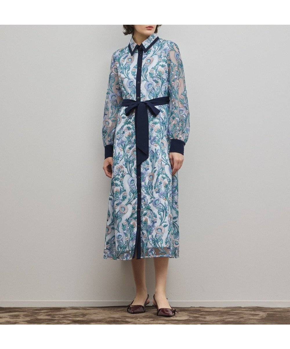 【グレース コンチネンタル/GRACE CONTINENTAL】のマルチフラワー刺繍フレアワンピース インテリア・キッズ・メンズ・レディースファッション・服の通販 founy(ファニー) 　ファッション　Fashion　レディースファッション　Fashion for Women　ワンピース　Dresses　春　Spring　カフス　Cuff Design　フィット　Fit, Slim Fit　フラワー　Flower, Floral　フレア　Flare, Flared　フロント　Front, Front Design　モチーフ　Motif, Design Theme　無地　Plain, Solid Color　リボン　Ribbon, Bow　S/S・春夏　SS, Spring/Summer, Warm Season　夏　Summer　エレガント 上品　Elegant　ブルー|ID: prp329100004835439 ipo3291000000035221813