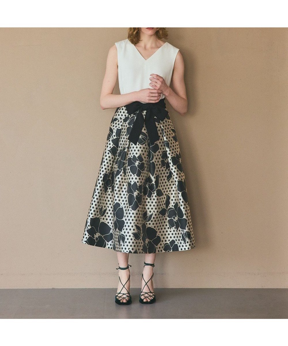 【グレース コンチネンタル/GRACE CONTINENTAL】のドットボタニカルジャガードドレス 人気、トレンドファッション・服の通販 founy(ファニー) 　ファッション　Fashion　レディースファッション　Fashion for Women　ワンピース　Dresses　フォーマル・パーティードレス・結婚式用ドレス　Elegant & Casual Dresses　イタリア　Italy　カーディガン　Cardigan, Knitwear　ジャケット　Jacket, Outerwear　ドレス　Dress, One-Piece　フレア　Flare, Flared　リボン　Ribbon, Bow　夏　Summer　春　Spring　S/S・春夏　SS, Spring/Summer, Warm Season　無地　Plain, Solid Color　 other-1|ID: prp329100004835445 ipo3291000000035221830