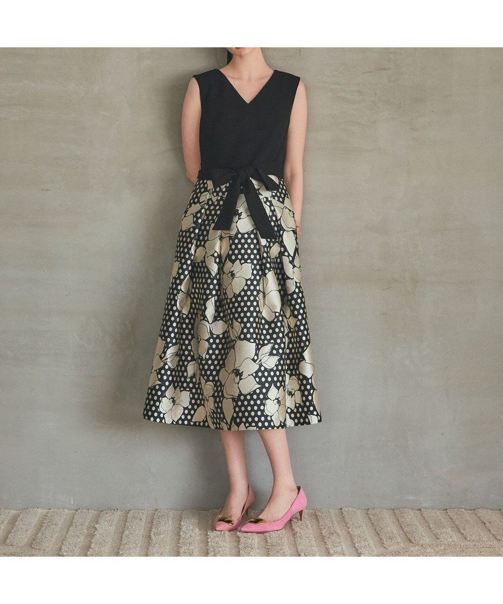 【グレース コンチネンタル/GRACE CONTINENTAL】のドットボタニカルジャガードドレス インテリア・キッズ・メンズ・レディースファッション・服の通販 founy(ファニー) 　ファッション　Fashion　レディースファッション　Fashion for Women　ワンピース　Dresses　フォーマル・パーティードレス・結婚式用ドレス　Elegant & Casual Dresses　イタリア　Italy　カーディガン　Cardigan, Knitwear　ジャケット　Jacket, Outerwear　ドレス　Dress, One-Piece　フレア　Flare, Flared　リボン　Ribbon, Bow　夏　Summer　春　Spring　S/S・春夏　SS, Spring/Summer, Warm Season　無地　Plain, Solid Color　ブラック|ID: prp329100004835445 ipo3291000000035221832
