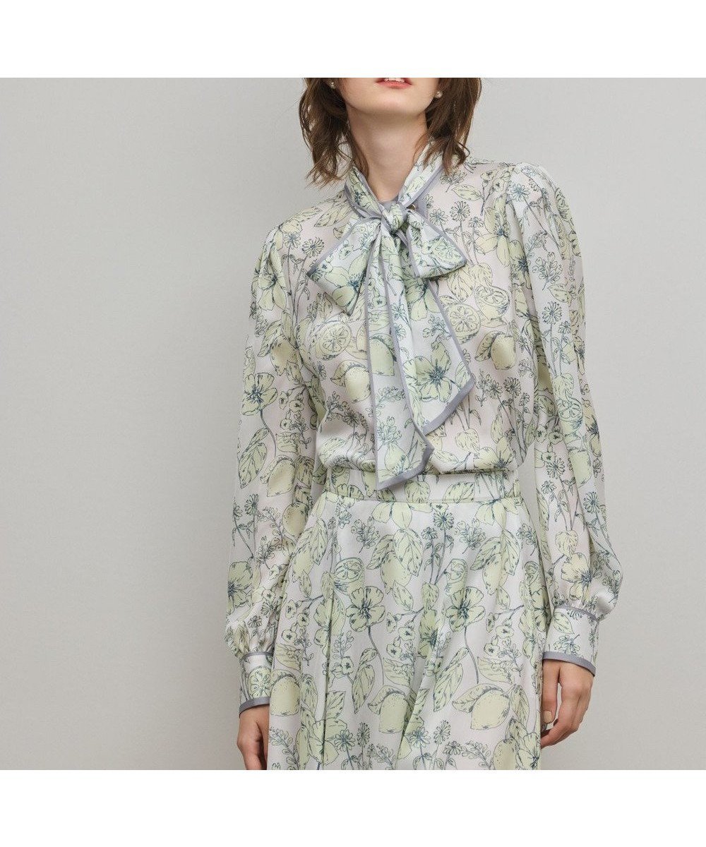 【グレース コンチネンタル/GRACE CONTINENTAL】のフルーツフラワープリントトップ インテリア・キッズ・メンズ・レディースファッション・服の通販 founy(ファニー) 　ファッション　Fashion　レディースファッション　Fashion for Women　トップス・カットソー　Cut & Sew Tops　シャツ・ブラウス・オフィスカジュアル　Elegant Blouses & Button-Ups　花柄・フラワープリント・モチーフ　Floral Prints & Motifs / Flower Pattern Tops　春　Spring　サテン　Satin, Glossy Fabric　セットアップ　Set-Up, Coordinated Outfit　フラワー　Flower, Floral　プリント　Print, Printed Pattern　メタル　Metal, Metal Parts　リボン　Ribbon, Bow　S/S・春夏　SS, Spring/Summer, Warm Season　おすすめ　Recommended / Our Picks　夏　Summer　エレガント 上品　Elegant　イエロー|ID: prp329100004835447 ipo3291000000035221842