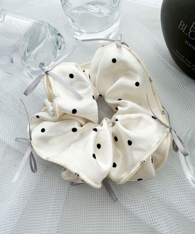 【ウィゴー/WEGO】のLリボンドットシュシュ 人気、トレンドファッション・服の通販 founy(ファニー) ファッション Fashion レディースファッション Fashion for Women シュシュ&ヘアアクセ/ヘアアレンジ Scrunchies & Hair Accessories アクセサリー Fashion Accessories ガーリー Girly, Feminine Style サテン Satin, Glossy Fabric スマホ Smartphone, Mobile Device ドット Polka Dot, Dot Pattern リボン Ribbon, Bow エレガント 上品 Elegant |ID:prp329100004835452