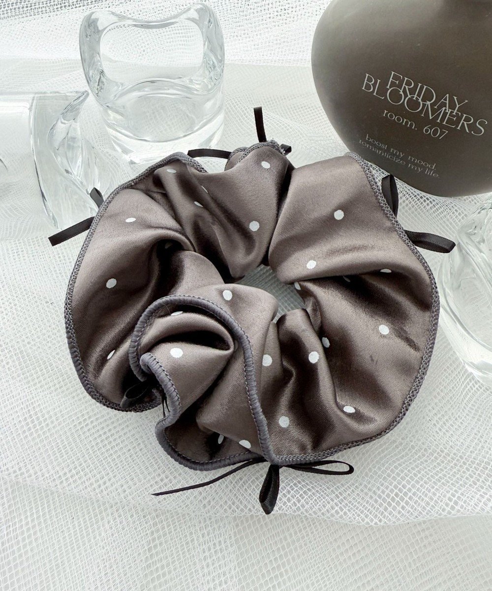 【ウィゴー/WEGO】のLリボンドットシュシュ インテリア・キッズ・メンズ・レディースファッション・服の通販 founy(ファニー) 　ファッション　Fashion　レディースファッション　Fashion for Women　シュシュ&ヘアアクセ/ヘアアレンジ　Scrunchies & Hair Accessories　アクセサリー　Fashion Accessories　ガーリー　Girly, Feminine Style　サテン　Satin, Glossy Fabric　スマホ　Smartphone, Mobile Device　ドット　Polka Dot, Dot Pattern　リボン　Ribbon, Bow　エレガント 上品　Elegant　グレー|ID: prp329100004835452 ipo3291000000035703380