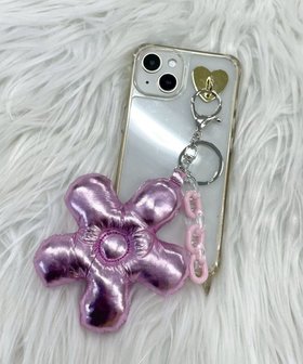 【ウィゴー/WEGO】のメタリックフラワークッションキーホルダー 人気、トレンドファッション・服の通販 founy(ファニー) ファッション Fashion レディースファッション Fashion for Women ミニ財布・二つ折り財布 Wallets & Card Cases キーホルダー Keychain, Key Holder クッション Cushion, Throw Pillow スマホ Smartphone, Mobile Device トレンド Trend, Trending Now ポーチ Pouch, Small Case 財布 Wallet, Purse |ID:prp329100004835473