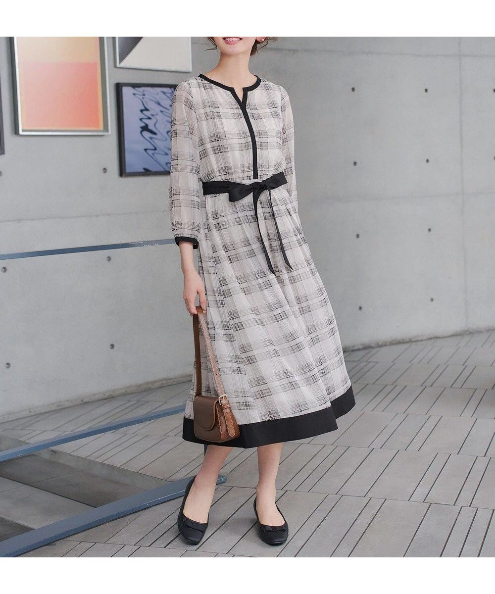 【ティアクラッセ/Tiaclasse】のシアーチェック配色ワンピース インテリア・キッズ・メンズ・レディースファッション・服の通販 founy(ファニー) ファッション Fashion レディースファッション Fashion for Women ワンピース Dresses ウォッシャブル Machine Washable 春 Spring 洗える Machine Washable 秋 Autumn シアー Sheer, See-Through シフォン Chiffon, Lightweight Fabric シンプル Simple, Minimal チェック Check, Plaid, Tartan 長袖 Long Sleeve, Full Sleeve パイピング Piping, Trim Design フレア Flare, Flared ポケット Pocket, Pocket Detail リボン Ribbon, Bow ロング Long, Long-Length 楽ちん Easy Fit, Comfortable A/W・秋冬 Autumn/Winter おすすめ Recommended / Our Picks エレガント 上品 Elegant セレモニー Ceremony 入学式 Entrance Ceremony ビジネス 仕事 通勤 Business / Work / Commuting オフホワイト|ID: prp329100004837797 ipo3291000000035763308