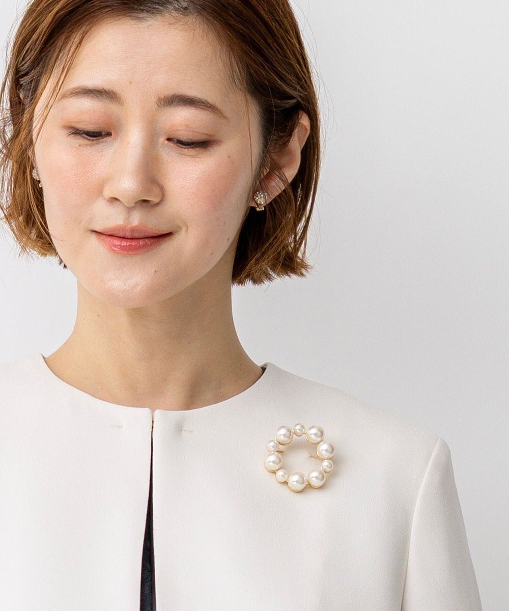 【23区/NIJYUSANKU】の【APPLAUDIR】パールサークル ブローチ 人気、トレンドファッション・服の通販 founy(ファニー) ファッション Fashion レディースファッション Fashion for Women 2026年 2026 おすすめ Recommended / Our Picks アクセサリー Fashion Accessories ギフト プレゼント Gift / Present サークル Circle, Round Design シンプル Simple, Minimal パーティ Party, Party Style パール Pearl, Pearl Accent フォーマル Formal, Dressy ブローチ Brooch, Pin Brooch エレガント 上品 Elegant 結婚式 Wedding other-1|ID: prp329100004837807 ipo3291000000035918937