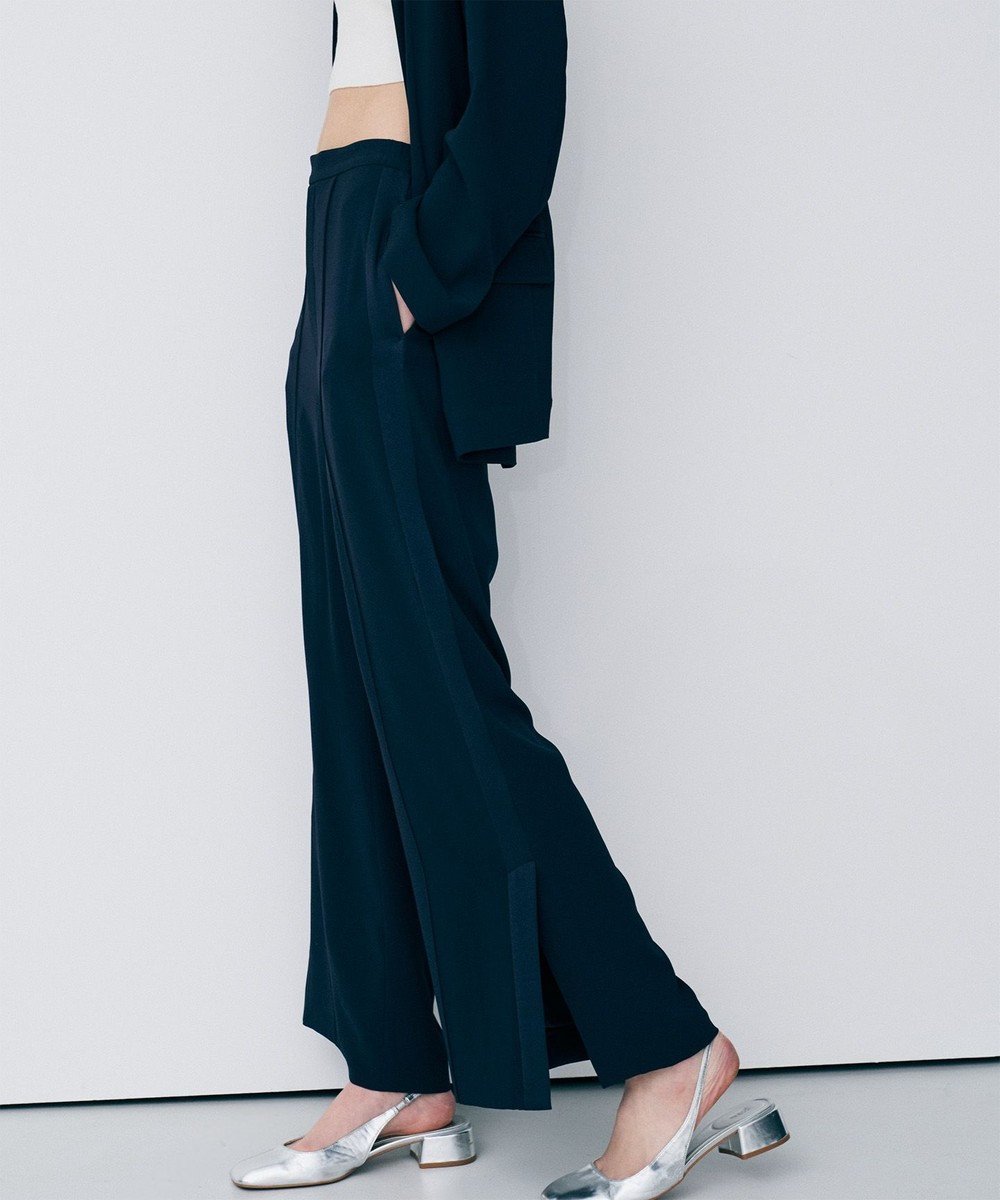 【アンクレイヴ/uncrave】のバックサテンジョーゼット フレアパンツ インテリア・キッズ・メンズ・レディースファッション・服の通販 founy(ファニー) 　ファッション　Fashion　レディースファッション　Fashion for Women　パンツ　Pants & Trousers　バッグ　Bags　春　Spring　今季　This Season, Current Season　吸水　Absorbent, Quick-Dry　サテン　Satin, Glossy Fabric　ジャケット　Jacket, Outerwear　ストレッチ　Stretch, Stretchy Fabric　ドレープ　Drape, Draping Fabric　バランス　Balance, Style Balance　フレア　Flare, Flared　S/S・春夏　SS, Spring/Summer, Warm Season　おすすめ　Recommended / Our Picks　夏　Summer　ネイビー|ID: prp329100004837881 ipo3291000000035249230