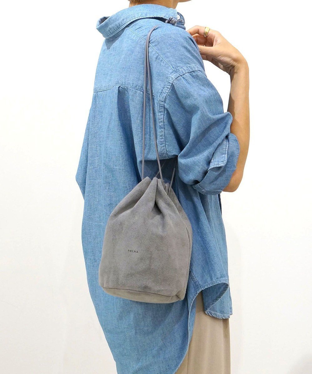 【その他のブランド/Other】のベロア巾着ショルダー インテリア・キッズ・メンズ・レディースファッション・服の通販 founy(ファニー) ファッション Fashion レディースファッション Fashion for Women トップス・カットソー Cut & Sew Tops ベロアトップス Velour Tops / Velvet-Look Items 巾着 Drawstring Bag, Kinchaku ショルダー Shoulder, Shoulder Strap シンプル Simple, Minimal 財布 Wallet, Purse ベロア Velour, Soft Velvet ポケット Pocket, Pocket Detail 日本製 Made In Japan エレガント 上品 Elegant グレー|ID: prp329100004838835 ipo3291000000035260799