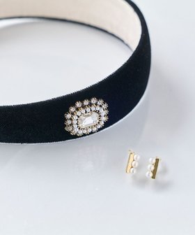 【フィービィー/phoebe】のオンワード限定セット パール バーライトフィットイヤリング×クラッシービジューカチューシャ ゴールド 人気、トレンドファッション・服の通販 founy(ファニー) ファッション Fashion レディースファッション Fashion for Women ジュエリー Jewelry ファッションリング Fashion Rings イヤリング・フープ・ドロップタイプ Hoop, Drop & Clip Earrings アクセサリー Fashion Accessories イヤリング Earrings クラシック Classic, Timeless Style シンプル Simple, Minimal ダウン Down, Puffer トレンド Trend, Trending Now バランス Balance, Style Balance パール Pearl, Pearl Accent ビジュー Bijou, Jewel-like Accent ベロア Velour, Soft Velvet エレガント 上品 Elegant |ID:prp329100004839489