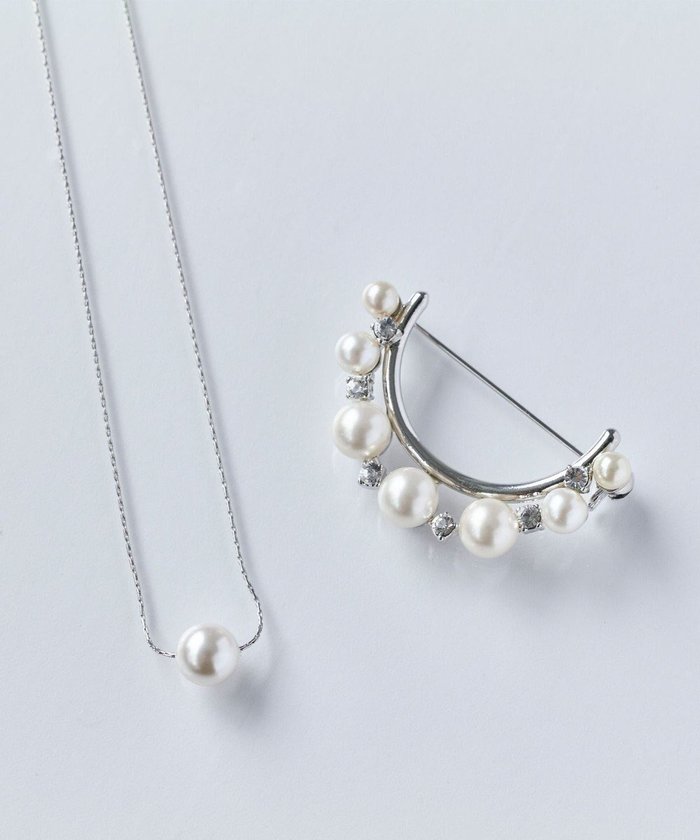 【フィービィー/phoebe】のオンワード限定セット ワントップパールネックレス×フォーマルパールビジューハーフブローチ インテリア・キッズ・メンズ・レディースファッション・服の通販 founy(ファニー) https://founy.com/ ファッション Fashion レディースファッション Fashion for Women ジュエリー Jewelry ネックレス Necklaces & Pendants アクセサリー Fashion Accessories エレガント 上品 Elegant シンプル Simple, Minimal チェーン Chain, Chain Strap トレンド Trend, Trending Now ネックレス Necklace, Pendant Necklace パール Pearl, Pearl Accent ブローチ Brooch, Pin Brooch おすすめ Recommended / Our Picks 入学式 Entrance Ceremony 卒業式 Graduation Ceremony 結婚式 Wedding |ID: prp329100004839493 ipo3291000000035804627