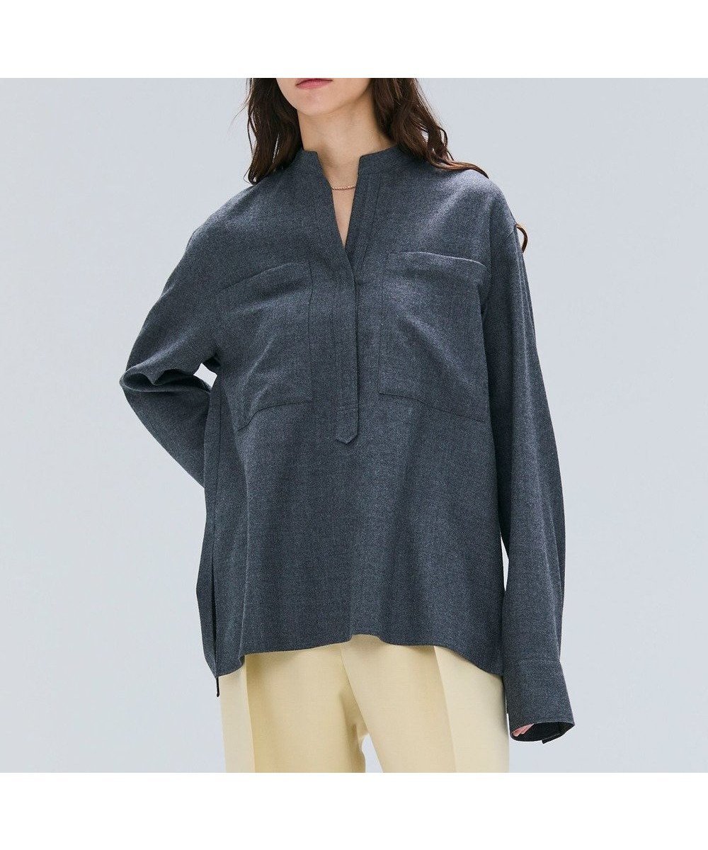 【ベイジ,/BEIGE,】の【VERY NaVY12月号掲載】TERNES / ビックポケットプルオーバーウールブラウス インテリア・キッズ・メンズ・レディースファッション・服の通販 founy(ファニー) 　雑誌掲載アイテム　Magazine Picks & Fashion Features　ファッション雑誌　Fashion Magazines　ヴェリィ　VERY　オッジ　Oggi　ファッション　Fashion　レディースファッション　Fashion for Women　トップス・カットソー　Cut & Sew Tops　シャツ・ブラウス・オフィスカジュアル　Elegant Blouses & Button-Ups　カジュアルプルオーバー・ニットトップス　Pullovers & Knit Tops / Casual Pullovers　1月号　January Issue　12月号　December Issue　ショルダー　Shoulder, Shoulder Strap　スキッパー　Skipper, Open Collar　スリット　Slit, Slit Detail　雑誌　Magazine, Fashion Magazine　ドロップ　Drop Shoulder, Dropped Style　ハイネック　High Neck, Mock Neck　ポケット　Pocket, Pocket Detail　リラックス　Relax, Relaxed Fit　ロング　Long, Long-Length　A/W・秋冬　Autumn/Winter　Md.Gray|ID: prp329100004839667 ipo3291000000035634833