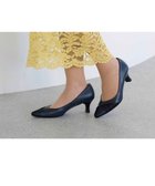 【リズ ラフィーネ/Riz raffinee】のRiz raffinee 異素材ポインテッドトゥコンビパンプス 人気、トレンドファッション・服の通販 founy(ファニー) ファッション Fashion レディースファッション Fashion for Women エレガント 上品 Elegant オケージョン Occasion Wear 春 Spring シンプル Simple, Minimal スタンダード Standard, Basic トレンド Trend, Trending Now フェミニン Feminine, Girly フォーマル Formal, Dressy プリント Print, Printed Pattern ベーシック Basic, Essential S/S・春夏 SS, Spring/Summer, Warm Season 日本製 Made In Japan 夏 Summer セレモニー Ceremony 入学式 Entrance Ceremony 卒業式 Graduation Ceremony 結婚式 Wedding ビジネス 仕事 通勤 Business / Work / Commuting 2025年 2025 2025春夏・S/S Spring/Summer 2025 SS25 thumbnail ネイビー|ID: prp329100004839745 ipo3291000000035911408
