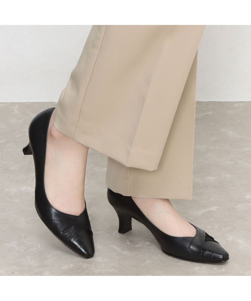 【リズ ラフィーネ/Riz raffinee】のRiz raffinee 異素材ポインテッドトゥコンビパンプス インテリア・キッズ・メンズ・レディースファッション・服の通販 founy(ファニー) 　ファッション　Fashion　レディースファッション　Fashion for Women　エレガント 上品　Elegant　オケージョン　Occasion Wear　春　Spring　シンプル　Simple, Minimal　スタンダード　Standard, Basic　トレンド　Trend, Trending Now　フェミニン　Feminine, Girly　フォーマル　Formal, Dressy　プリント　Print, Printed Pattern　ベーシック　Basic, Essential　S/S・春夏　SS, Spring/Summer, Warm Season　日本製　Made In Japan　夏　Summer　セレモニー　Ceremony　入学式　Entrance Ceremony　卒業式　Graduation Ceremony　結婚式　Wedding　ビジネス 仕事 通勤　Business / Work / Commuting　2025年　2025　2025春夏・S/S　Spring/Summer 2025 SS25　ブラック|ID: prp329100004839745 ipo3291000000035911409