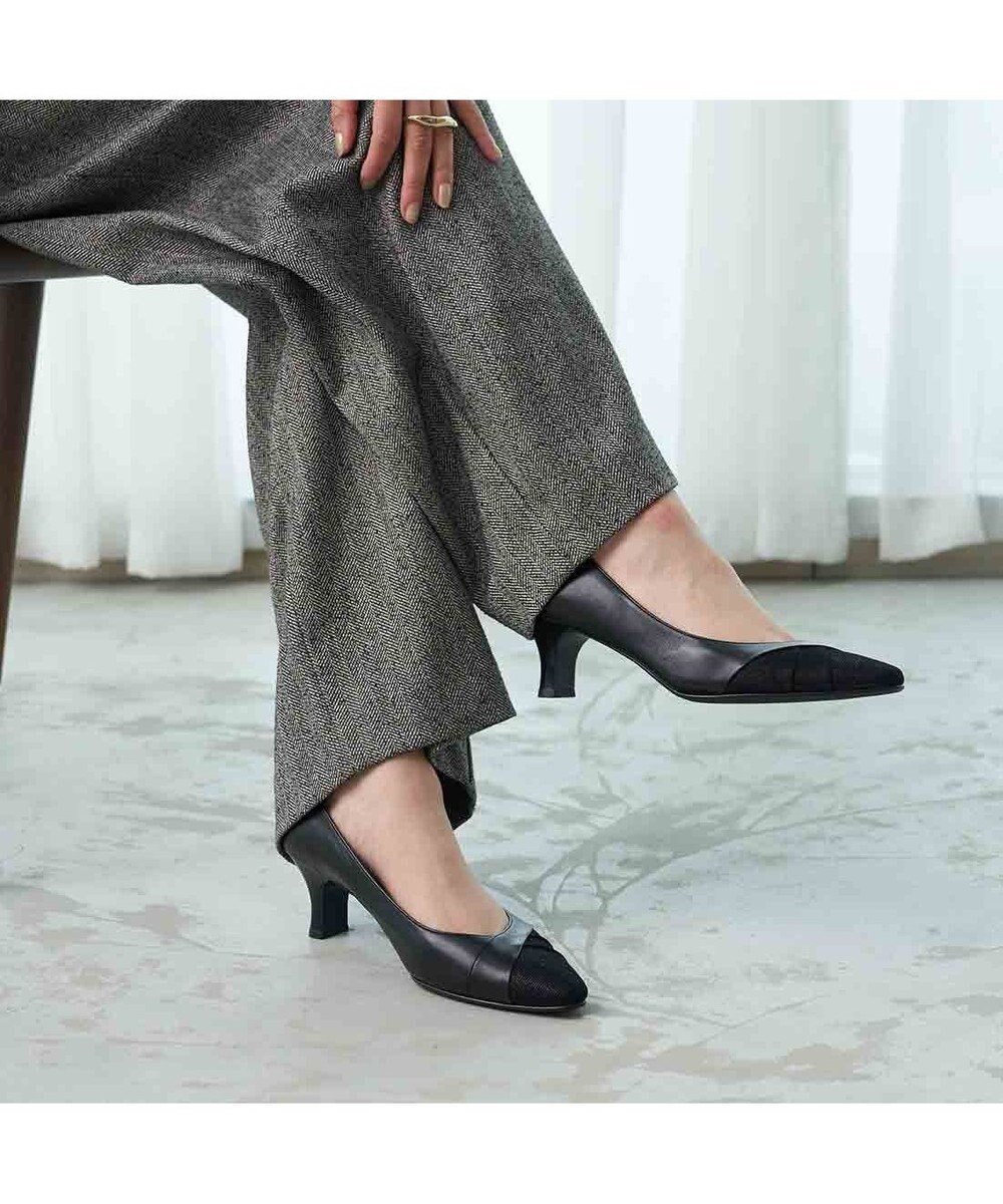 【リズ ラフィーネ/Riz raffinee】のRiz raffinee 異素材ポインテッドトゥコンビパンプス インテリア・キッズ・メンズ・レディースファッション・服の通販 founy(ファニー) 　ファッション　Fashion　レディースファッション　Fashion for Women　エレガント 上品　Elegant　オケージョン　Occasion Wear　春　Spring　シンプル　Simple, Minimal　スタンダード　Standard, Basic　トレンド　Trend, Trending Now　フェミニン　Feminine, Girly　フォーマル　Formal, Dressy　プリント　Print, Printed Pattern　ベーシック　Basic, Essential　S/S・春夏　SS, Spring/Summer, Warm Season　日本製　Made In Japan　夏　Summer　セレモニー　Ceremony　入学式　Entrance Ceremony　卒業式　Graduation Ceremony　結婚式　Wedding　ビジネス 仕事 通勤　Business / Work / Commuting　2025年　2025　2025春夏・S/S　Spring/Summer 2025 SS25　ブラックビー|ID: prp329100004839745 ipo3291000000035911410