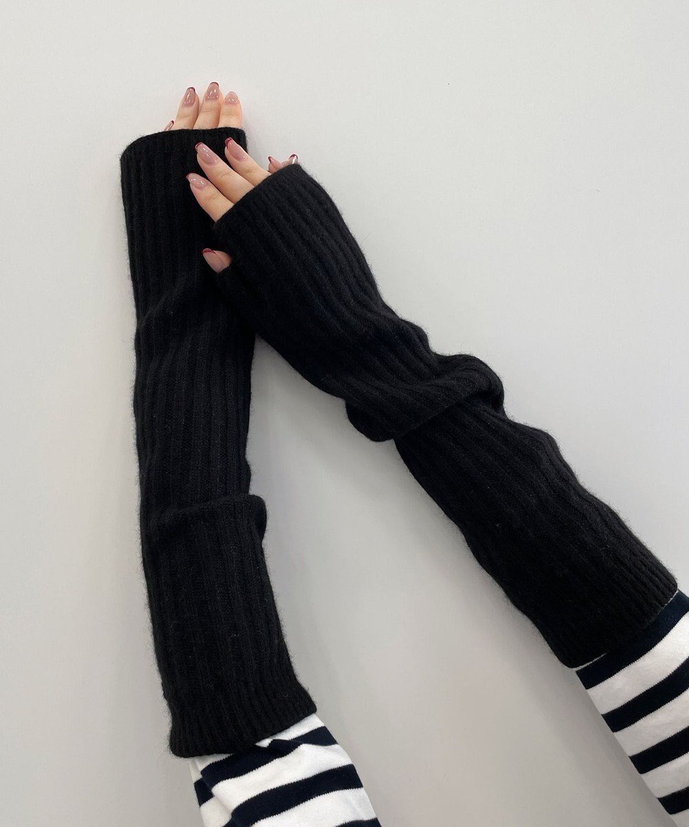 【23区/NIJYUSANKU】の【洗える】ピュアカシミヤ アームウォーマー インテリア・キッズ・メンズ・レディースファッション・服の通販 founy(ファニー) 　ファッション　Fashion　レディースファッション　Fashion for Women　手袋　Gloves & Mittens　洗える　Machine Washable　ベーシック　Basic, Essential　A/W・秋冬　Autumn/Winter　冬　Winter / This Winter　おすすめ　Recommended / Our Picks　2024年　2024　エレガント 上品　Elegant　2024-2025秋冬・A/W　Autumn/Winter 2024–25 AW24–25　ブラック系|ID: prp329100004839980 ipo3291000000035269488