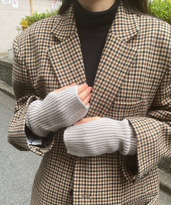 【ムーンバット/MOONBAT】の【カシミヤ100%】リブニットアームウォーマー インテリア・キッズ・メンズ・レディースファッション・服の通販 founy(ファニー) https://founy.com/ ファッション Fashion レディースファッション Fashion for Women トップス・カットソー Cut & Sew Tops ニット Knit Tops & Sweaters 手袋 Gloves & Mittens アクセサリー Fashion Accessories シンプル Simple, Minimal スマート Smart, Elegant フィット Fit, Slim Fit リブニット Rib Knit, Ribbed Knit A/W・秋冬 Autumn/Winter おすすめ Recommended / Our Picks エレガント 上品 Elegant ギフト プレゼント Gift / Present |ID: prp329100004840093 ipo3291000000035559936