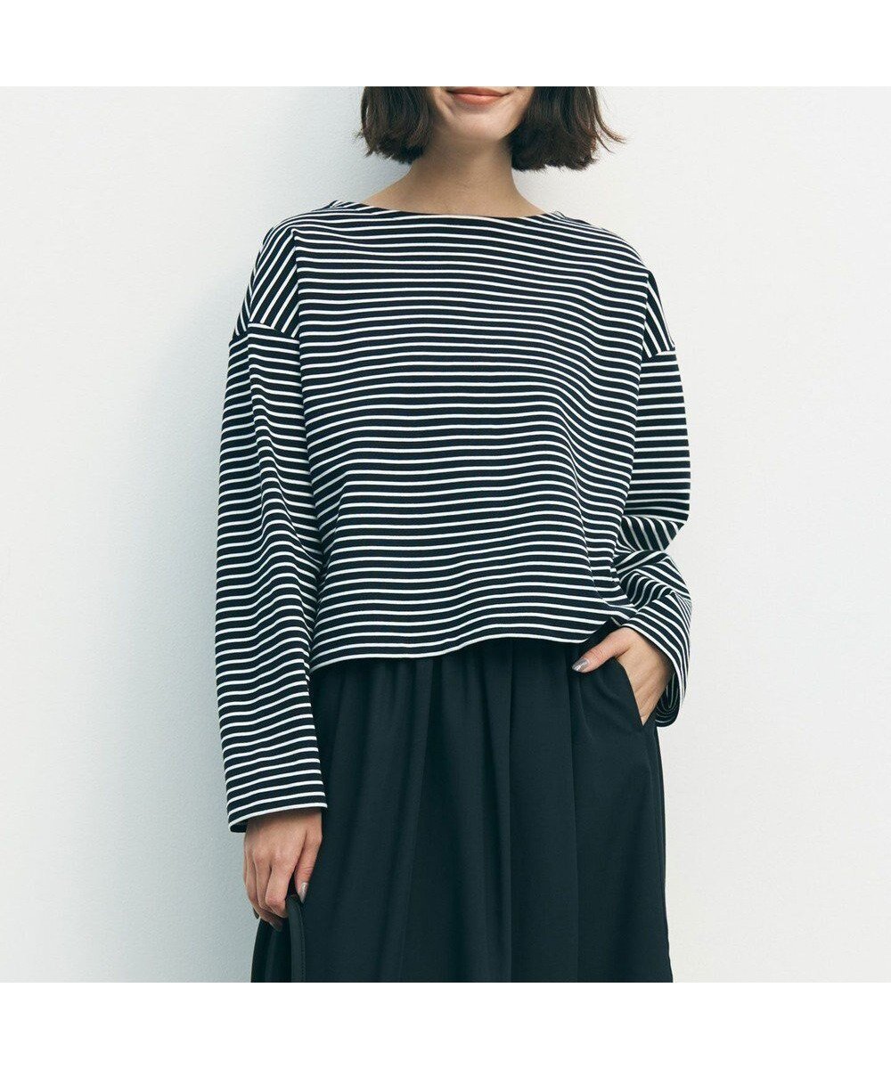 【アンフィーロ 自由区/UNFILO】のドライタッチリブ バックZIP ボーダートップス インテリア・キッズ・メンズ・レディースファッション・服の通販 founy(ファニー) 　ファッション　Fashion　レディースファッション　Fashion for Women　トップス・カットソー　Cut & Sew Tops　シャツ・ブラウス・オフィスカジュアル　Elegant Blouses & Button-Ups　ロングTシャツ・Tシャツ　Longline T-Shirts & Tees　カットソー・ベーシックTシャツ　Cut-and-Sewn Tops / Stretch Tees & Basics　春　Spring　カットソー　Cut and Sewn Top　クロップド　Cropped, Short Length　抗菌　Antibacterial, Bacteria-Resistant　ジップ　Zip, Zipper　スリーブ　Sleeve, Long Sleeve / Short Sleeve　ボーダー　Border, Stripe　リラックス　Relax, Relaxed Fit　ワイド　Wide, Wide Fit　S/S・春夏　SS, Spring/Summer, Warm Season　夏　Summer　エレガント 上品　Elegant　ネイビー×オフ|ID: prp329100004840196 ipo3291000000035875820