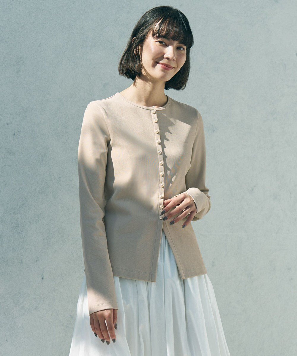 【アンフィーロ 自由区/UNFILO】のドライタッチリブ カーディガン インテリア・キッズ・メンズ・レディースファッション・服の通販 founy(ファニー) ファッション Fashion レディースファッション Fashion for Women トップス・カットソー Cut & Sew Tops カーディガン・羽織り Layered Style Cardigans 春 Spring カーディガン Cardigan, Knitwear 抗菌 Antibacterial, Bacteria-Resistant スリット Slit, Slit Detail フィット Fit, Slim Fit ボトム Bottoms, Lower Wear ワイド Wide, Wide Fit S/S・春夏 SS, Spring/Summer, Warm Season おすすめ Recommended / Our Picks 夏 Summer ベージュ×パールボタン|ID: prp329100004840197 ipo3291000000035875827