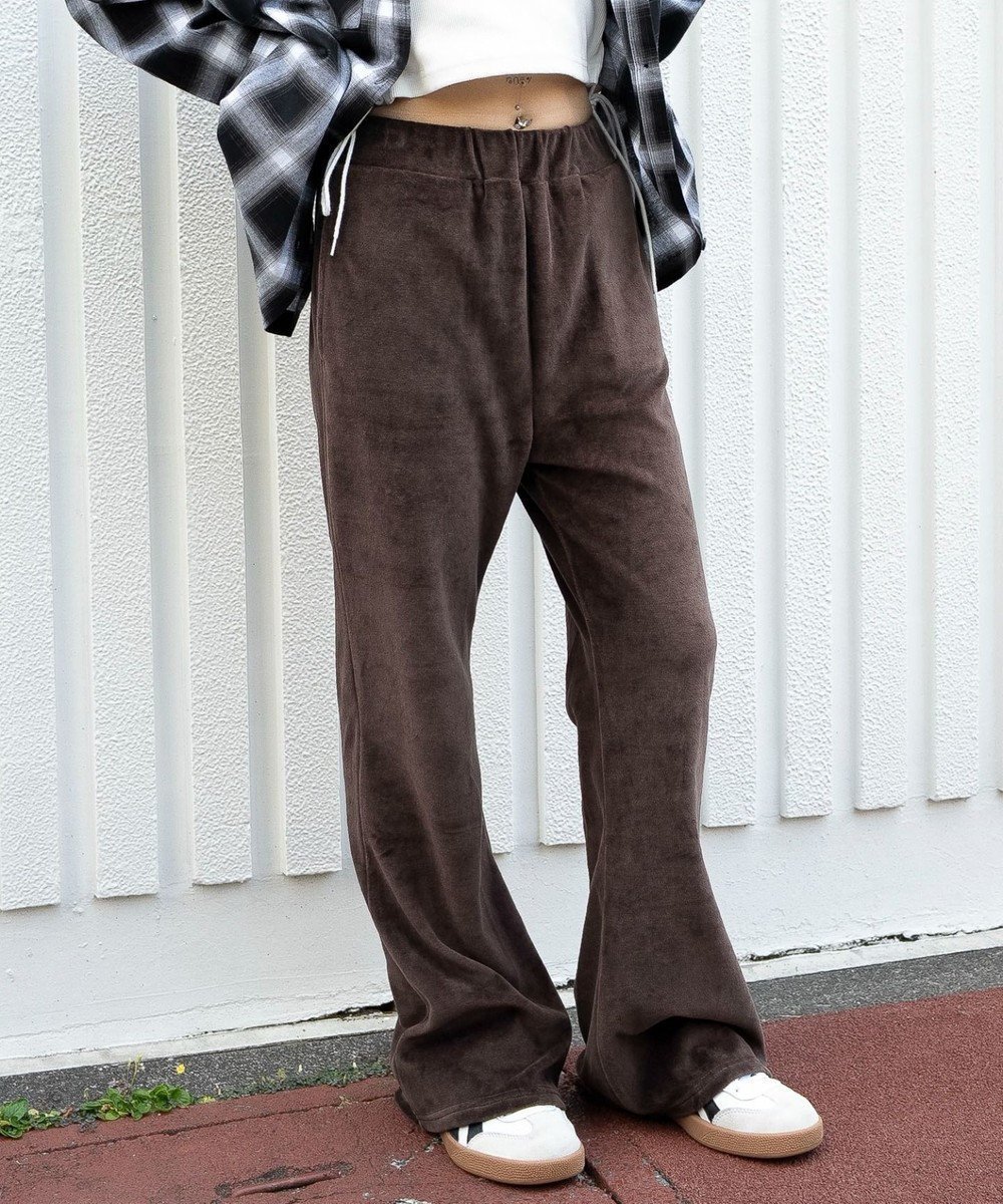 【ウィゴー/WEGO】の【ウエストゴム】ベロアフレアパンツ インテリア・キッズ・メンズ・レディースファッション・服の通販 founy(ファニー) 　ファッション　Fashion　レディースファッション　Fashion for Women　パンツ　Pants & Trousers　クロップド　Cropped, Short Length　ショート　Short, Short Length　シンプル　Simple, Minimal　スマホ　Smartphone, Mobile Device　セットアップ　Set-Up, Coordinated Outfit　トレンド　Trend, Trending Now　長袖　Long Sleeve, Full Sleeve　パーカー　Hoodie, Parka　フレア　Flare, Flared　ベロア　Velour, Soft Velvet　A/W・秋冬　Autumn/Winter　ブラウン|ID: prp329100004840214 ipo3291000000035548866
