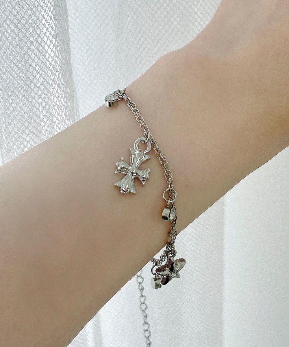 【ウィゴー/WEGO】のLモチーフアソートチェーンブレス インテリア・キッズ・メンズ・レディースファッション・服の通販 founy(ファニー) 　ファッション　Fashion　レディースファッション　Fashion for Women　ジュエリー　Jewelry　チェーン＆カフブレスレット　Cuff & Chain Bracelets　アクセサリー　Fashion Accessories　シルバー　Silver, Metallic Silver　シンプル　Simple, Minimal　スマホ　Smartphone, Mobile Device　チェーン　Chain, Chain Strap　チャーム　Charm, Pendant　ブレスレット　Bracelet, Wristband　モチーフ　Motif, Design Theme　柄2|ID: prp329100004840282 ipo3291000000035801627