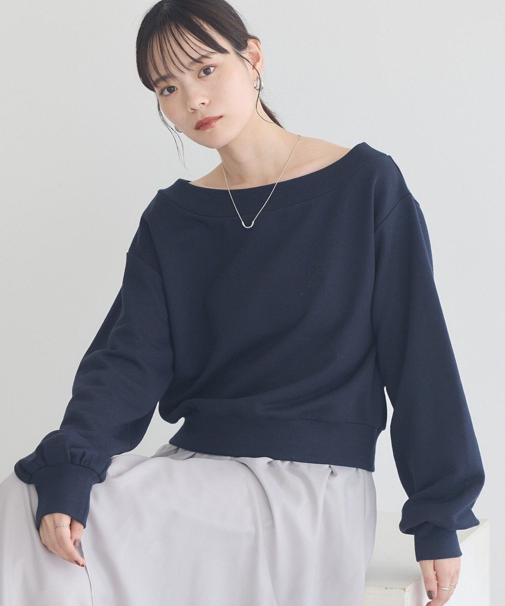 【アースミュージックアンドエコロジー/earth music&ecology】のショート丈ワンポイント刺繍オフショルスウェット インテリア・キッズ・メンズ・レディースファッション・服の通販 founy(ファニー) 　ファッション　Fashion　レディースファッション　Fashion for Women　トップス・カットソー　Cut & Sew Tops　レディースパーカー・カジュアルフーディー　Casual Hoodies & Sweatshirts　スウェット・クルーネックトップス　Sweatshirts & Crewnecks / Relaxed Fit Sweat Tops　おすすめ　Recommended / Our Picks　ショート　Short, Short Length　シンプル　Simple, Minimal　スウェット / スエット　Sweatshirt, Sweatwear　フェミニン　Feminine, Girly　ポケット　Pocket, Pocket Detail　ワンポイント　One Point, Statement Accent　A/W・秋冬　Autumn/Winter　Navy|ID: prp329100004840346 ipo3291000000035714923