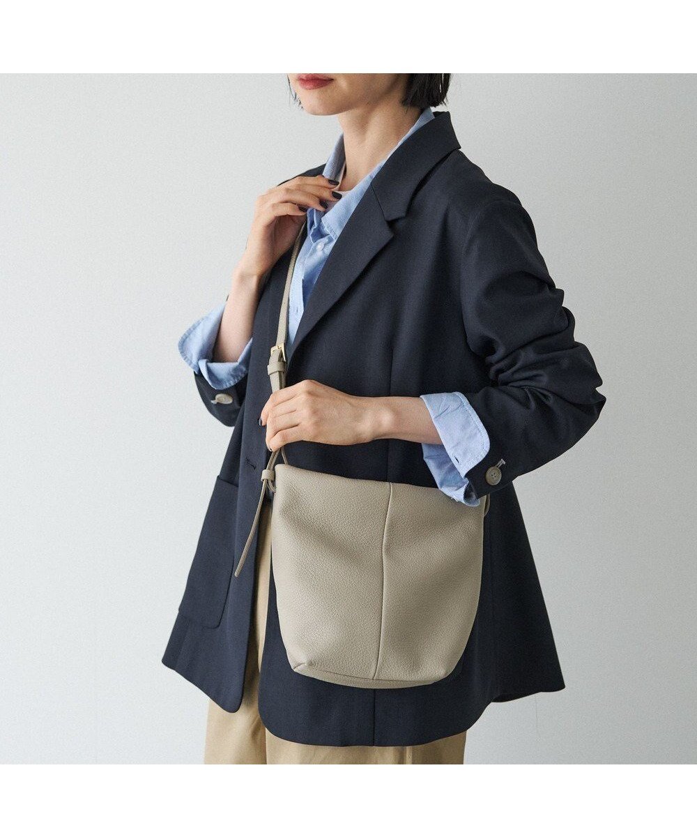 【ラシット/russet】のレザーミニショルダーバッグ(CE-1657) インテリア・キッズ・メンズ・レディースファッション・服の通販 founy(ファニー) ファッション Fashion レディースファッション Fashion for Women コンパクト Compact, Small Size ショルダー Shoulder, Shoulder Strap シルバー Silver, Metallic Silver シンプル Simple, Minimal フォルム Silhouette, Form ポケット Pocket, Pocket Detail 再入荷 Restock / Back in Stock おすすめ Recommended / Our Picks 日本製 Made In Japan エレガント 上品 Elegant 2025年 2025 2025-2026秋冬・A/W Autumn/Winter 2025–26 AW25–26 GrayBeige|ID: prp329100004840349 ipo3291000000035270896