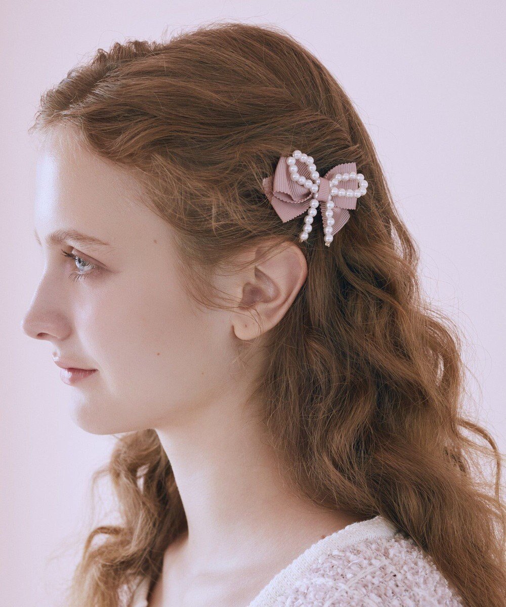 【メゾンドフルール/Maison de FLEUR】のピンクマニアグログランリボンパールクリップ インテリア・キッズ・メンズ・レディースファッション・服の通販 founy(ファニー) 　ファッション　Fashion　レディースファッション　Fashion for Women　シュシュ&ヘアアクセ/ヘアアレンジ　Scrunchies & Hair Accessories　アクセサリー　Fashion Accessories　バレッタ　Barrette, Hair Clip　パール　Pearl, Pearl Accent　モチーフ　Motif, Design Theme　リボン　Ribbon, Bow　エレガント 上品　Elegant　Pink Beige|ID: prp329100004840395 ipo3291000000035271070