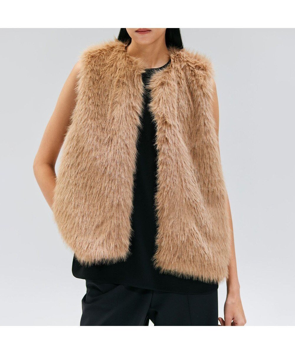 【ベイジ,/BEIGE,】の【Precious 11月号掲載】ELSA / フェイクファージレ インテリア・キッズ・メンズ・レディースファッション・服の通販 founy(ファニー) 　雑誌掲載アイテム　Magazine Picks & Fashion Features　ファッション雑誌　Fashion Magazines　プレシャス　Precious　ファッション　Fashion　レディースファッション　Fashion for Women　アウター　Coat / Outerwear Collection　トップス・カットソー　Cut & Sew Tops　ベスト&ジレ / 重ね着スタイル　Vests & Gilets　秋　Autumn　11月号　November Issue　シンプル　Simple, Minimal　雑誌　Magazine, Fashion Magazine　フランス　France, French　ベスト　Vest, Waistcoat　リアル　Real, Realistic　リュクス　Luxury, Elegant, High-End, Chic　冬　Winter / This Winter　A/W・秋冬　Autumn/Winter　Taupe|ID: prp329100004840911 ipo3291000000035279204