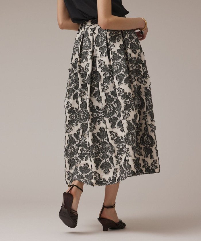 【グレース コンチネンタル/GRACE CONTINENTAL】のダマスクジャガードタックスカート インテリア・キッズ・メンズ・レディースファッション・服の通販 founy(ファニー) https://founy.com/ ファッション Fashion レディースファッション Fashion for Women スカート Skirts 春 Spring 秋 Autumn クラシック Classic, Timeless Style フレア Flare, Flared S/S・春夏 SS, Spring/Summer, Warm Season おすすめ Recommended / Our Picks 夏 Summer |ID: prp329100004840912 ipo3291000000036084918