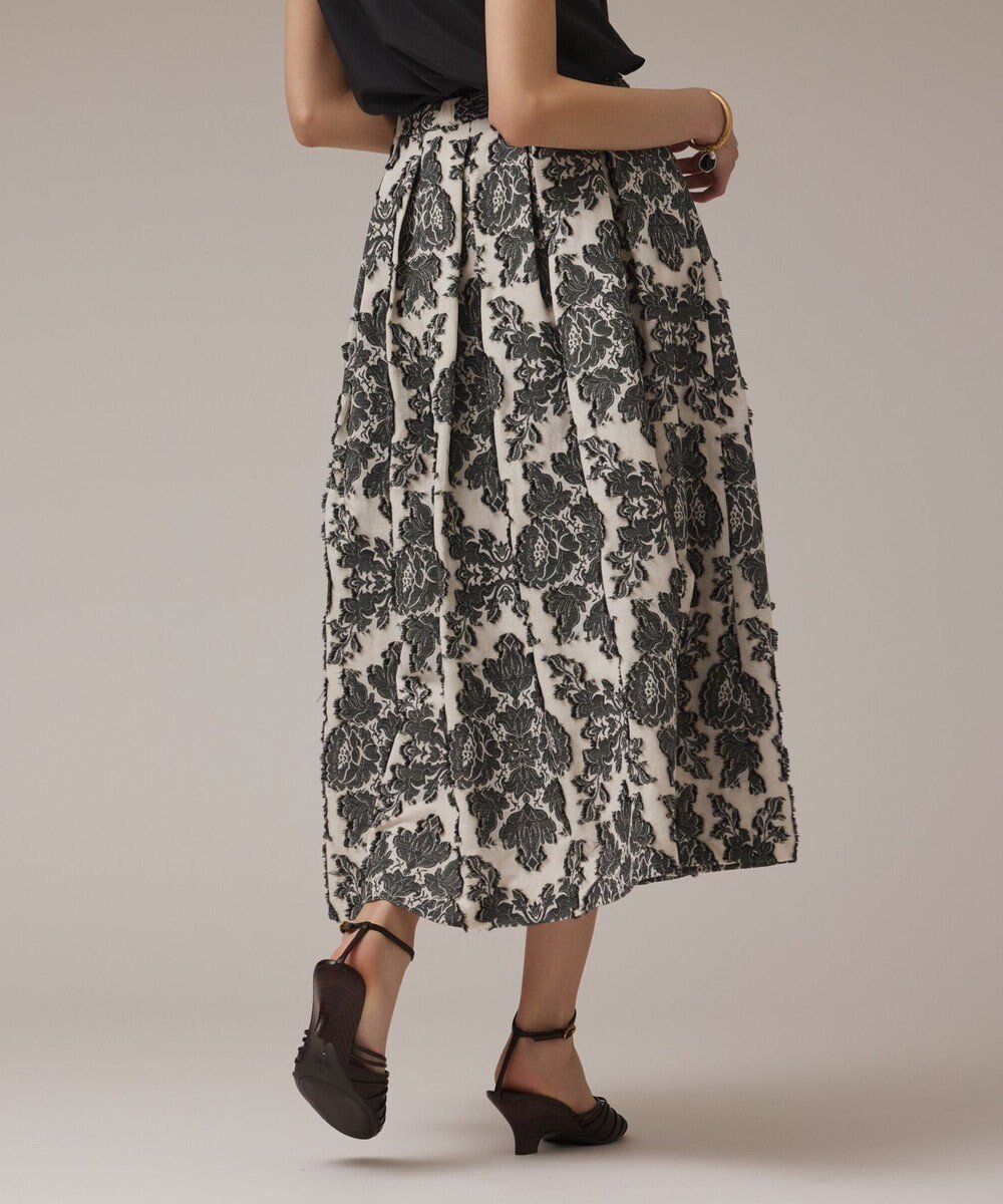 【グレース コンチネンタル/GRACE CONTINENTAL】のダマスクジャガードタックスカート 人気、トレンドファッション・服の通販 founy(ファニー) 　ファッション　Fashion　レディースファッション　Fashion for Women　スカート　Skirts　春　Spring　秋　Autumn　クラシック　Classic, Timeless Style　フレア　Flare, Flared　S/S・春夏　SS, Spring/Summer, Warm Season　おすすめ　Recommended / Our Picks　夏　Summer　 other-1|ID: prp329100004840912 ipo3291000000036084918