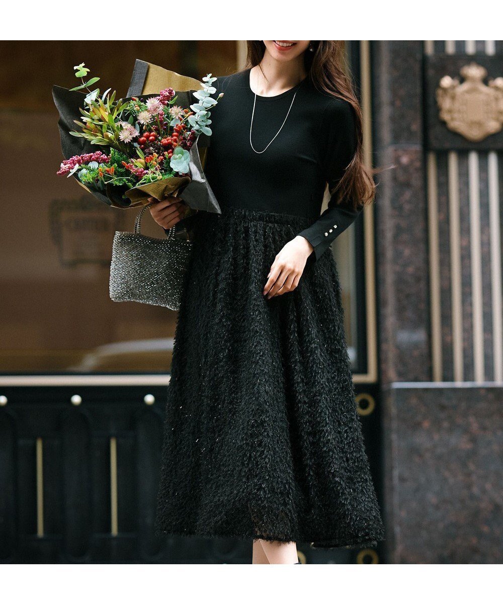 【23区/NIJYUSANKU】の【滝沢眞規子さん着用/一部店舗限定/洗える】ニットコンビジャカード ワンピース 人気、トレンドファッション・服の通販 founy(ファニー) 　ファッションモデル・俳優・女優　Models　女性　Women　滝沢眞規子　Takizawa Makiko　ファッション　Fashion　レディースファッション　Fashion for Women　ワンピース　Dresses　ニットワンピース　Knit Dresses　洗える　Machine Washable　コンビ　Combo, Combination Style　シフォン　Chiffon, Lightweight Fabric　シルバー　Silver, Metallic Silver　ジャカード／ジャガード　Jacquard, Woven Pattern　ストレッチ　Stretch, Stretchy Fabric　タフタ　Taffeta, Structured Fabric　トレンド　Trend, Trending Now　フェザー　Feather, Feather Detail　フラット　Flat, Flat Shoes　A/W・秋冬　Autumn/Winter　冬　Winter / This Winter　2024年　2024　エレガント 上品　Elegant　2024-2025秋冬・A/W　Autumn/Winter 2024–25 AW24–25　 other-1|ID: prp329100004840953 ipo3291000000035279871