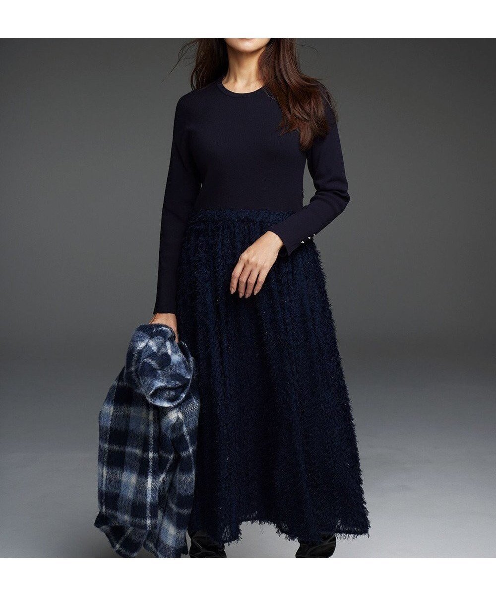 【23区/NIJYUSANKU】の【滝沢眞規子さん着用/一部店舗限定/洗える】ニットコンビジャカード ワンピース インテリア・キッズ・メンズ・レディースファッション・服の通販 founy(ファニー) 　ファッションモデル・俳優・女優　Models　女性　Women　滝沢眞規子　Takizawa Makiko　ファッション　Fashion　レディースファッション　Fashion for Women　ワンピース　Dresses　ニットワンピース　Knit Dresses　洗える　Machine Washable　コンビ　Combo, Combination Style　シフォン　Chiffon, Lightweight Fabric　シルバー　Silver, Metallic Silver　ジャカード／ジャガード　Jacquard, Woven Pattern　ストレッチ　Stretch, Stretchy Fabric　タフタ　Taffeta, Structured Fabric　トレンド　Trend, Trending Now　フェザー　Feather, Feather Detail　フラット　Flat, Flat Shoes　A/W・秋冬　Autumn/Winter　冬　Winter / This Winter　2024年　2024　エレガント 上品　Elegant　2024-2025秋冬・A/W　Autumn/Winter 2024–25 AW24–25　ネイビー系|ID: prp329100004840953 ipo3291000000035279873