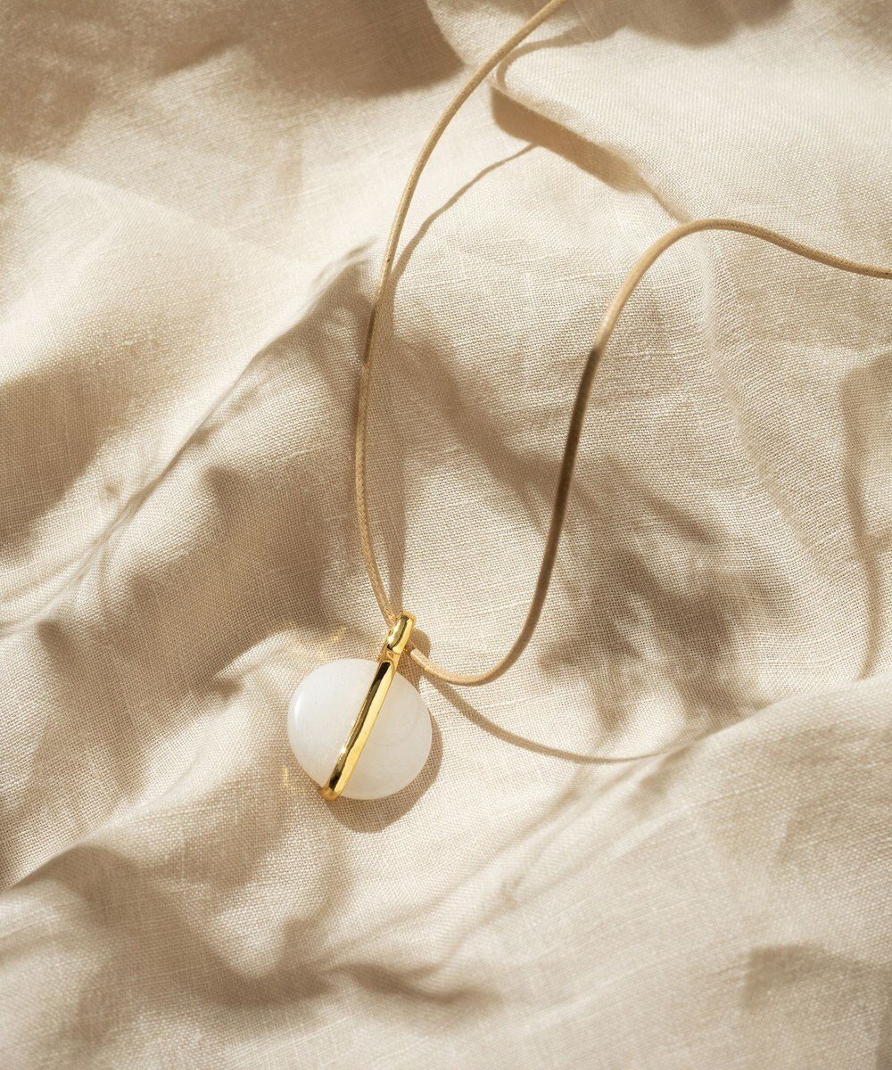 【23区/NIJYUSANKU】のラウンドストーン ネックレス インテリア・キッズ・メンズ・レディースファッション・服の通販 founy(ファニー) 　ファッション　Fashion　レディースファッション　Fashion for Women　ジュエリー　Jewelry　ネックレス　Necklaces & Pendants　2025年　2025　2025春夏・S/S　Spring/Summer 2025 SS25　おすすめ　Recommended / Our Picks　アクセサリー　Fashion Accessories　ストーン　Stone, Gem-Like　ネックレス　Necklace, Pendant Necklace　バランス　Balance, Style Balance　メタル　Metal, Metal Parts　ラウンド　Round, Round Neck　夏　Summer　S/S・春夏　SS, Spring/Summer, Warm Season　アイボリー系|ID: prp329100004841082 ipo3291000000035726832