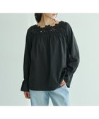 【イェッカ ヴェッカ/YECCA VECCA】のフラワーレースブラウス 人気、トレンドファッション・服の通販 founy(ファニー) ファッション Fashion レディースファッション Fashion for Women トップス・カットソー Cut & Sew Tops シャツ・ブラウス・オフィスカジュアル Elegant Blouses & Button-Ups ギャザー Gathered, Ruffled シャーリング Shirring, Ruched デニム Denim, Jeans Material フラワー Flower, Floral ポケット Pocket, Pocket Detail レース Lace, Lace Fabric 夏 Summer 春 Spring S/S・春夏 SS, Spring/Summer, Warm Season thumbnail Black|ID: prp329100004841440 ipo3291000000035284052