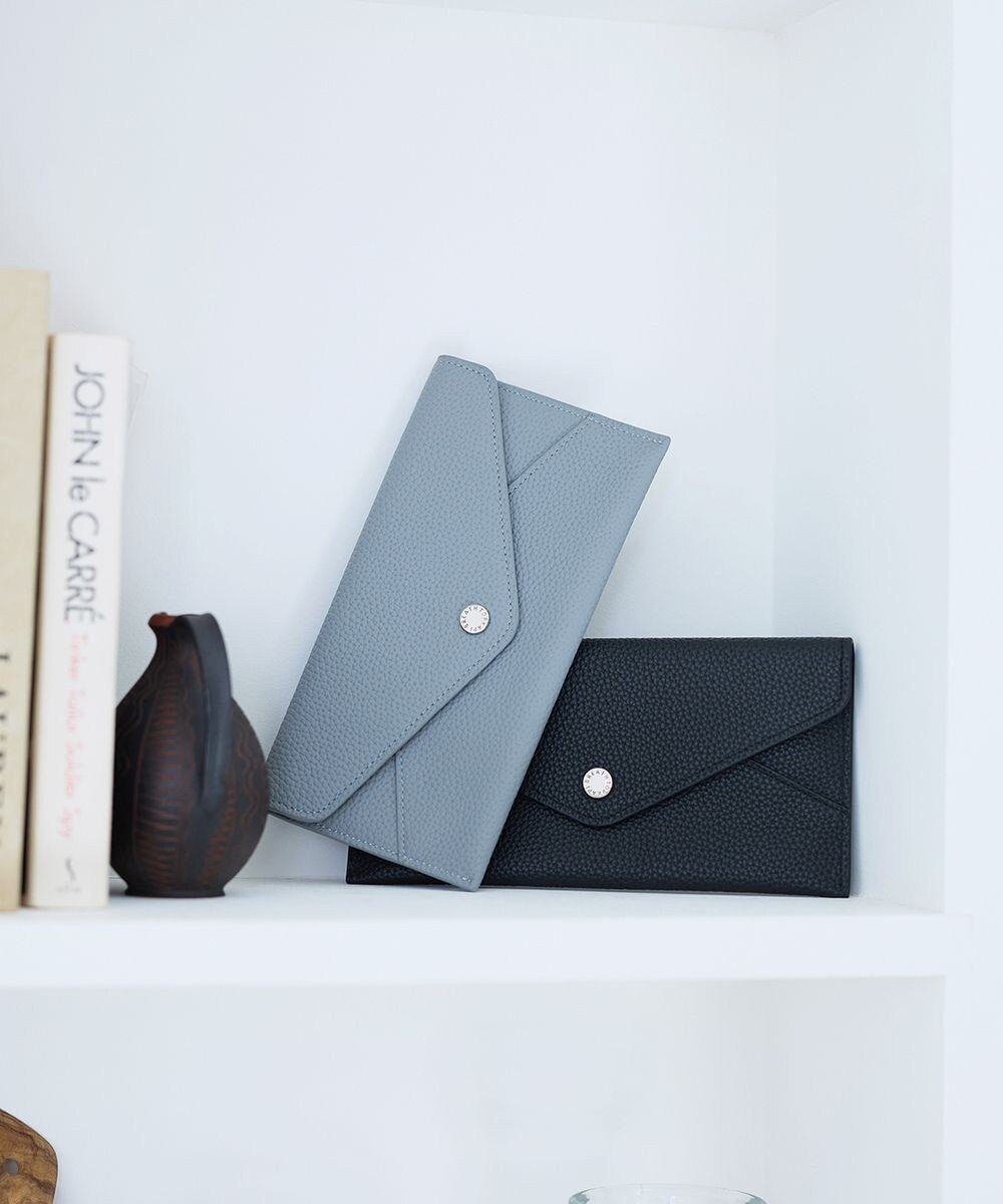 【トプカピ/TOPKAPI】の【Breath TOPKAPI】DUAL デュアル シュリンクレザー バイカラー 長財布 薄型 / 軽量 インテリア・キッズ・メンズ・レディースファッション・服の通販 founy(ファニー) 　ファッション　Fashion　レディースファッション　Fashion for Women　ミニ財布・二つ折り財布　Wallets & Card Cases　軽量　Lightweight, Ultra Light　スマート　Smart, Elegant　スリム　Slim, Slim Fit　財布　Wallet, Purse　フィット　Fit, Slim Fit　ポケット　Pocket, Pocket Detail　メタル　Metal, Metal Parts　エレガント 上品　Elegant　ブルーグレー|ID: prp329100004841478 ipo3291000000035860240