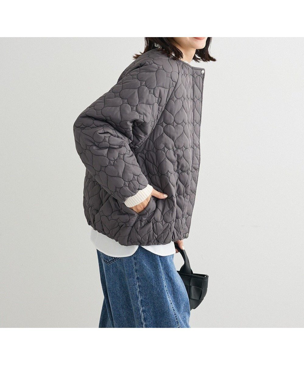 【グリーンパークス/Green Parks】の・swing by ハートキルトコクーンブルゾン インテリア・キッズ・メンズ・レディースファッション・服の通販 founy(ファニー) 　ファッション　Fashion　レディースファッション　Fashion for Women　アウター　Coat / Outerwear Collection　レディースジャケット・軽アウター　Jackets　ブルゾンジャケット・スポーティアウター　Blouson Jackets　おすすめ　Recommended / Our Picks　キルティング　Quilted, Quilting　ジャケット　Jacket, Outerwear　スリーブ　Sleeve, Long Sleeve / Short Sleeve　フェミニン　Feminine, Girly　ブルゾン　Blouson, Bomber Jacket　ポケット　Pocket, Pocket Detail　A/W・秋冬　Autumn/Winter　Charcoal Gray|ID: prp329100004841579 ipo3291000000035284624