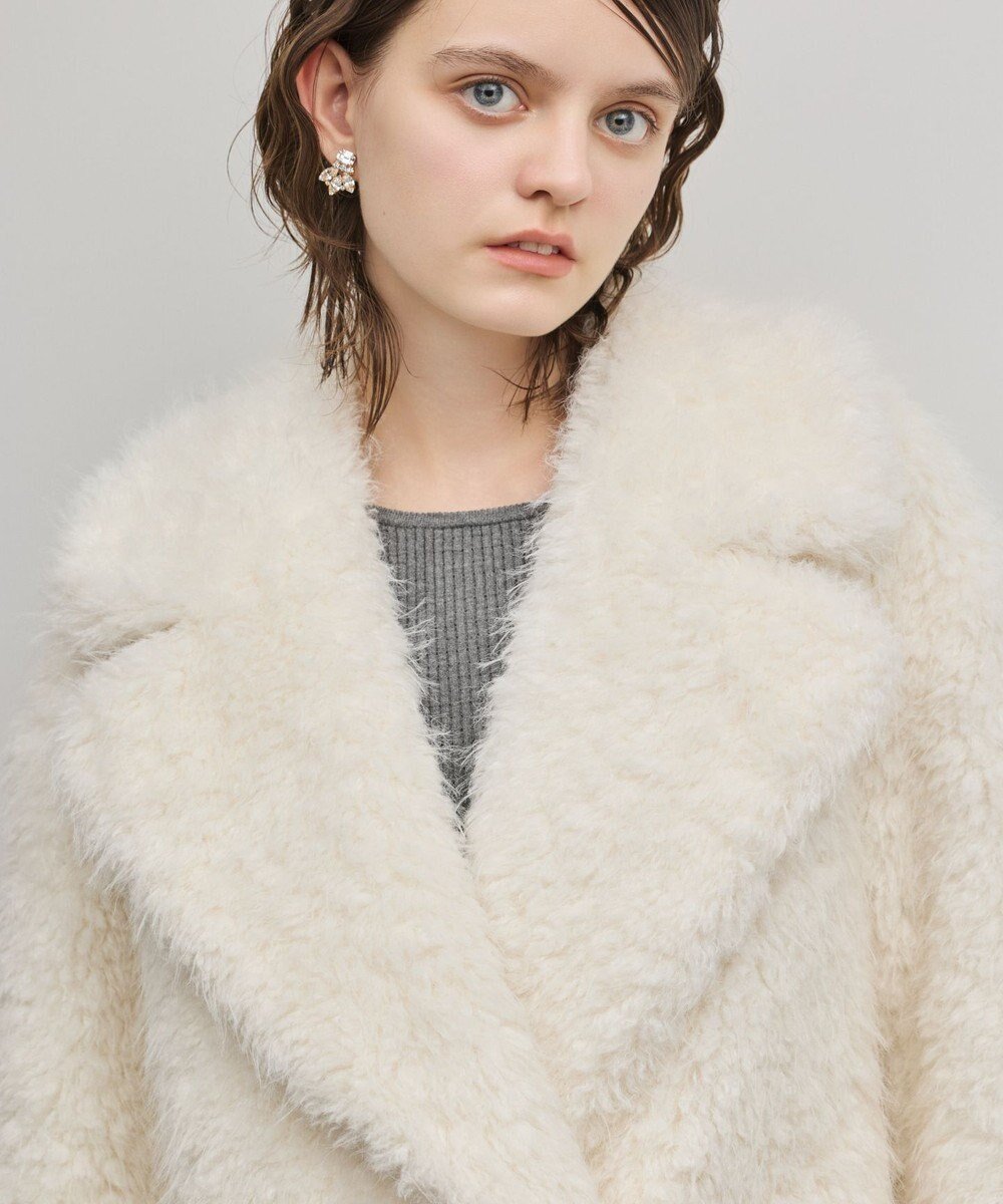 【グレース コンチネンタル/GRACE CONTINENTAL】のフェイクファーPコート インテリア・キッズ・メンズ・レディースファッション・服の通販 founy(ファニー) ファッション Fashion レディースファッション Fashion for Women アウター Coat / Outerwear Collection コート・ロングコート・ピーコート Long Coats, Peacoats & More レディースジャケット・軽アウター Jackets Pコート Pea Coats シンプル Simple, Minimal ジャケット Jacket, Outerwear フェイクファー Faux Fur, Imitation Fur ミドル Middle Length, Mid Height 定番 Standard, Basic Item A/W・秋冬 Autumn/Winter キナリ|ID: prp329100004841583 ipo3291000000035649957