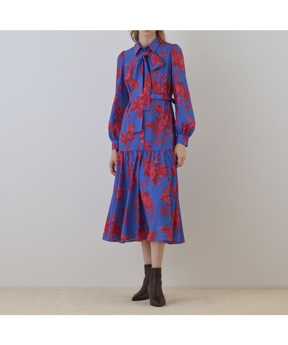【グレース コンチネンタル/GRACE CONTINENTAL】のブーケフラワープリントワンピース インテリア・キッズ・メンズ・レディースファッション・服の通販 founy(ファニー) 　ファッション　Fashion　レディースファッション　Fashion for Women　ワンピース　Dresses　クラシカル　Classical, Vintage-Inspired　クラシック　Classic, Timeless Style　ドレス　Dress, One-Piece　パターン　Pattern, Design Print　フィット　Fit, Slim Fit　フレア　Flare, Flared　プリント　Print, Printed Pattern　冬　Winter / This Winter　A/W・秋冬　Autumn/Winter　エレガント 上品　Elegant　ブルー|ID: prp329100004841592 ipo3291000000035798761