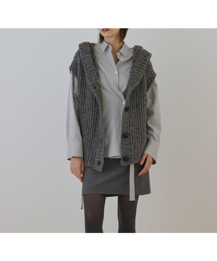 【グレース コンチネンタル/GRACE CONTINENTAL】のラメニットベスト インテリア・キッズ・メンズ・レディースファッション・服の通販 founy(ファニー) https://founy.com/ ファッション Fashion レディースファッション Fashion for Women アウター Coat / Outerwear Collection トップス・カットソー Cut & Sew Tops ニット Knit Tops & Sweaters ベスト&ジレ / 重ね着スタイル Vests & Gilets シンプル Simple, Minimal ダウン Down, Puffer ベスト Vest, Waistcoat 畦 Ribbed Knit A/W・秋冬 Autumn/Winter |ID: prp329100004841595 ipo3291000000036150797