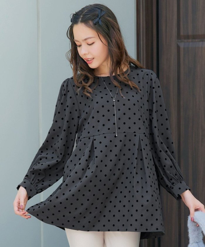 【ティアクラッセ/Tiaclasse】のフロッキードットチュニック インテリア・キッズ・メンズ・レディースファッション・服の通販 founy(ファニー) https://founy.com/ ファッション Fashion レディースファッション Fashion for Women トップス・カットソー Cut & Sew Tops シャツ・ブラウス・オフィスカジュアル Elegant Blouses & Button-Ups アクセサリー Fashion Accessories 切替 Switching, Contrast Panel シューズ Shoes, Footwear スリーブ Sleeve, Long Sleeve / Short Sleeve チュニック Tunic, Long Top トレンド Trend, Trending Now ドット Polka Dot, Dot Pattern パール Pearl, Pearl Accent フェミニン Feminine, Girly ラウンド Round, Round Neck A/W・秋冬 Autumn/Winter 再入荷 Restock / Back in Stock エレガント 上品 Elegant 新作・新入荷 New Arrivals / New In |ID: prp329100004841696 ipo3291000000035643922