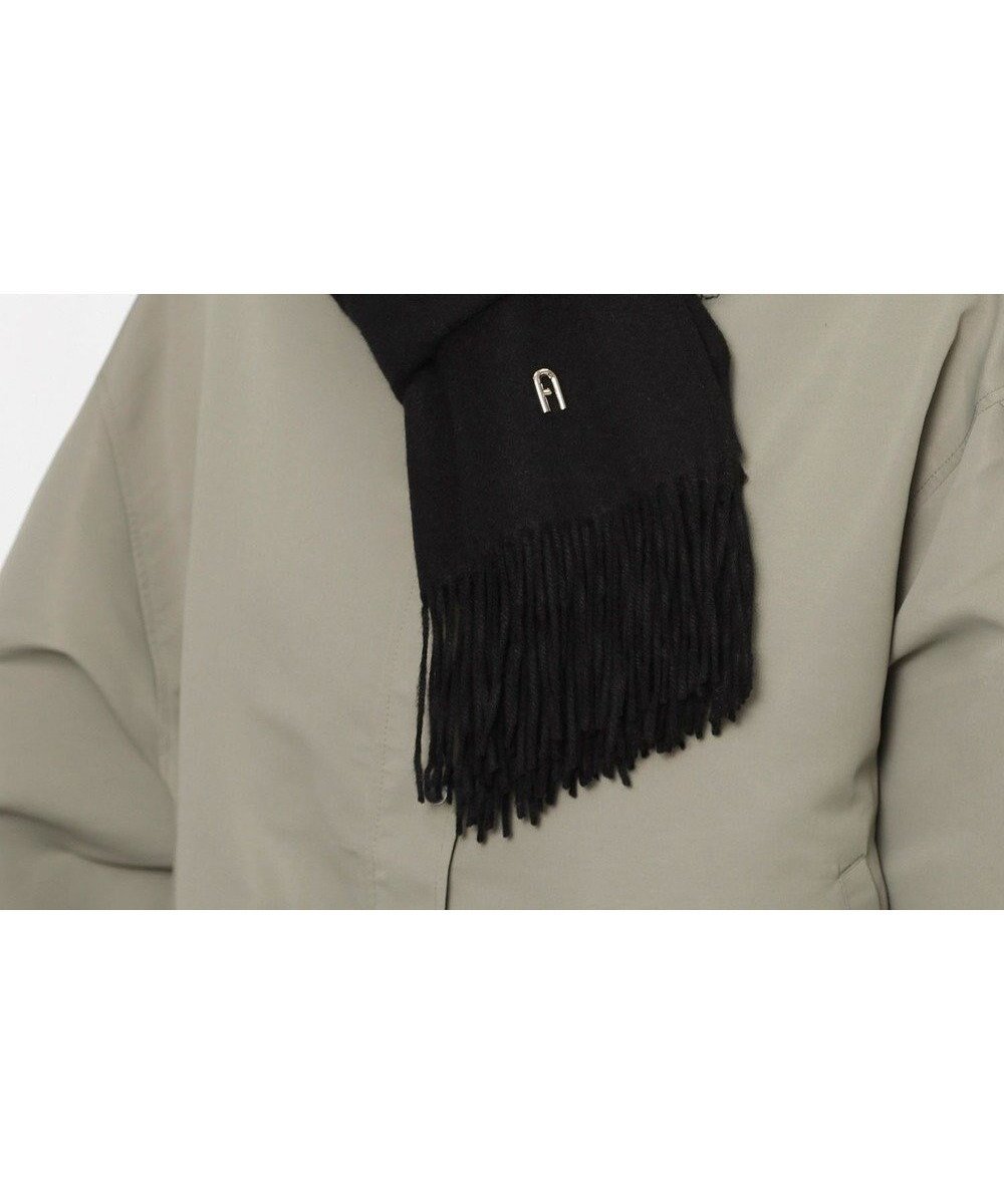 【ムーンバット/MOONBAT】のFURLA(フルラ)【WEB限定】ウール100% アーチロゴ 無地ストール 190cm×60cm インテリア・キッズ・メンズ・レディースファッション・服の通販 founy(ファニー) 　ファッション　Fashion　レディースファッション　Fashion for Women　イタリア　Italy　エレガント 上品　Elegant　ショール　Shawl, Wrap　シンプル　Simple, Minimal　ストール　Stole, Wrap　パターン　Pattern, Design Print　防寒　Cold Protection, Winter-Ready　無地　Plain, Solid Color　A/W・秋冬　Autumn/Winter　ブラック|ID: prp329100004841819 ipo3291000000035633993