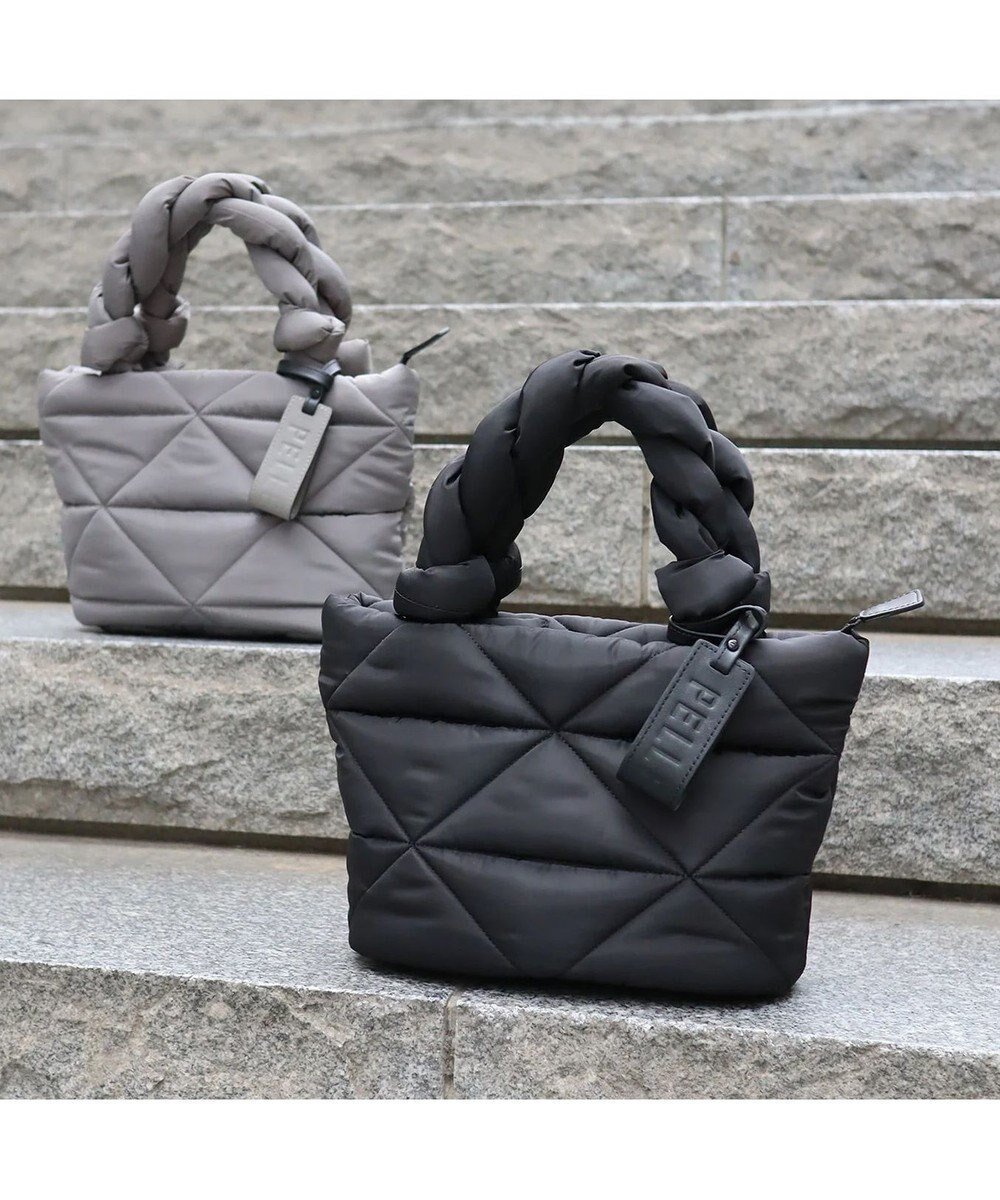 【ペレボルサ/PELLE BORSA】のキルティング ミドルトートバッグ Puffy パフィ 5822 インテリア・キッズ・メンズ・レディースファッション・服の通販 founy(ファニー) ファッション Fashion レディースファッション Fashion for Women バッグ Bags キルティング Quilted, Quilting 軽量 Lightweight, Ultra Light 財布 Wallet, Purse ボンディング Bonding, Bonded Fabric ポケット Pocket, Pocket Detail マグネット Magnet, Magnetic Closure ループ Loop, Loop Knit おすすめ Recommended / Our Picks ブラック|ID: prp329100004842227 ipo3291000000035287054