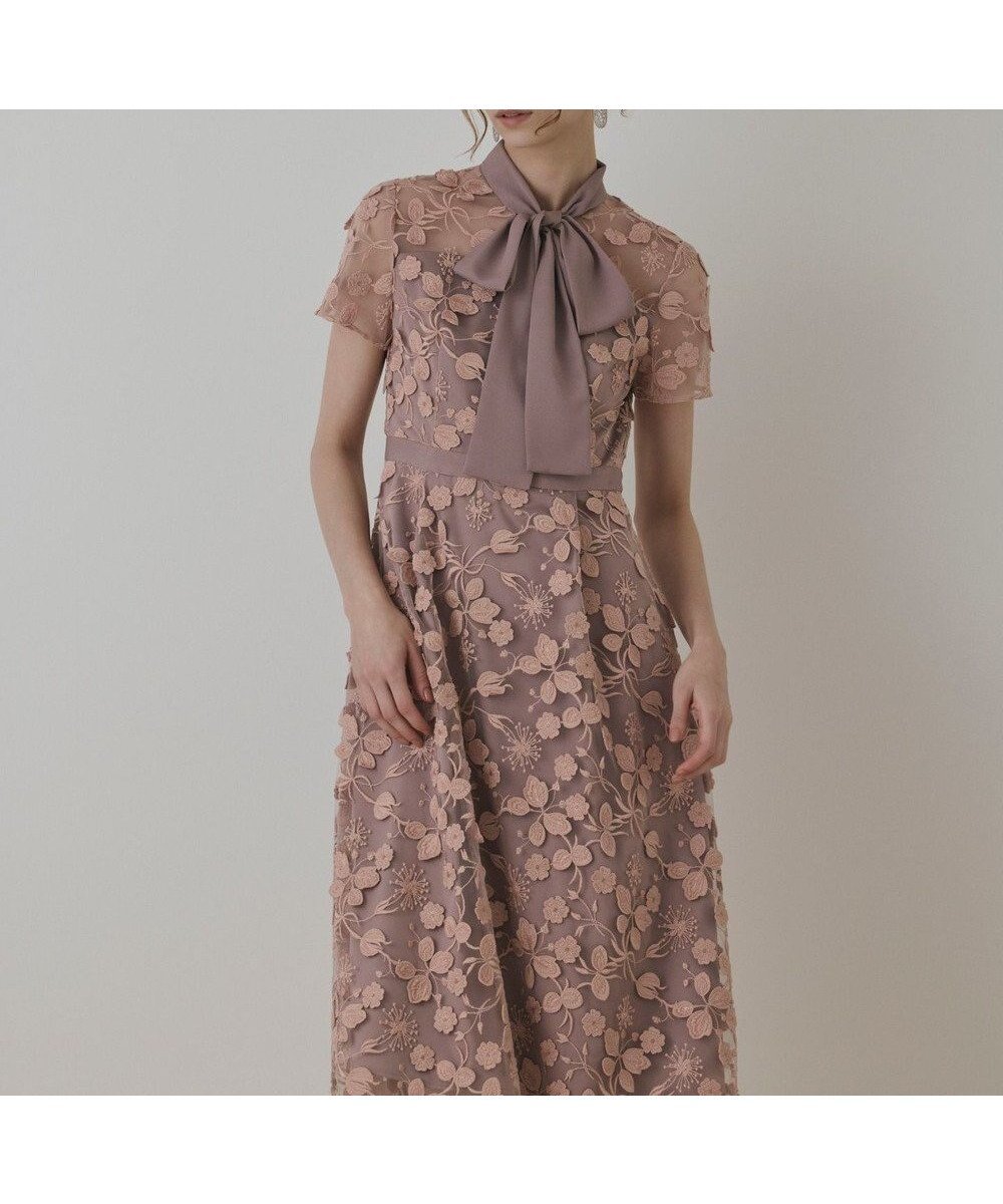 【グレース コンチネンタル/GRACE CONTINENTAL】のフラワ-フレアドレス インテリア・キッズ・メンズ・レディースファッション・服の通販 founy(ファニー) 　ファッション　Fashion　レディースファッション　Fashion for Women　ワンピース　Dresses　フォーマル・パーティードレス・結婚式用ドレス　Elegant & Casual Dresses　オリエンタル　Oriental Pattern　ドレス　Dress, One-Piece　フィット　Fit, Slim Fit　フラワー　Flower, Floral　フレア　Flare, Flared　A/W・秋冬　Autumn/Winter　ピンク|ID: prp329100004842277 ipo3291000000035586413