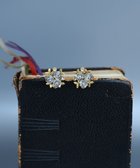 【モンシロ/monshiro】のカランコエイヤリング ホワイト|ID: prp329100004842298 ipo3291000000035835224