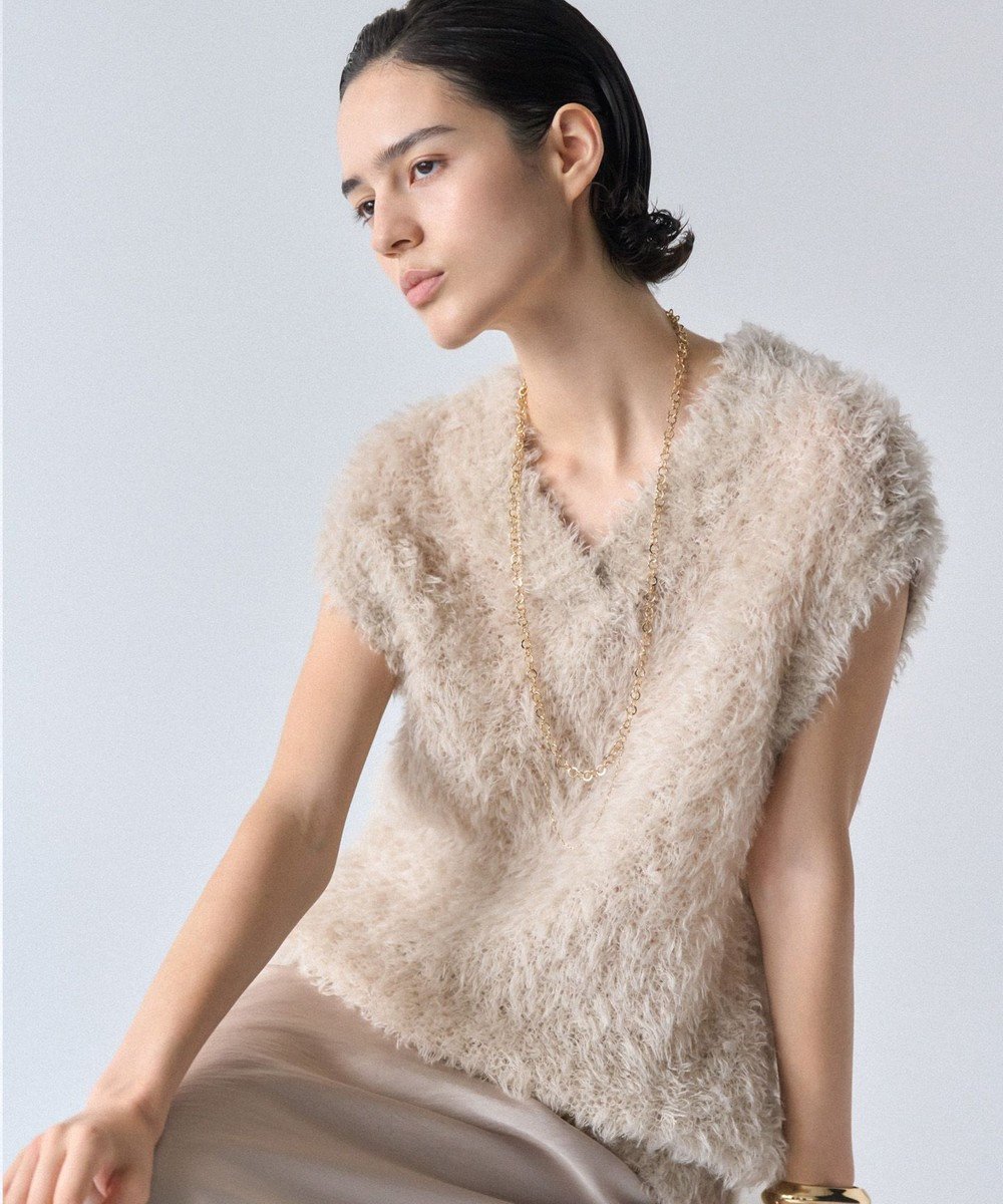 【23区/NIJYUSANKU】の【GOLD LABEL】ファーモール ベスト 人気、トレンドファッション・服の通販 founy(ファニー) 　ファッション　Fashion　レディースファッション　Fashion for Women　アウター　Coat / Outerwear Collection　トップス・カットソー　Cut & Sew Tops　ニット　Knit Tops & Sweaters　ベスト&ジレ / 重ね着スタイル　Vests & Gilets　カットソー　Cut and Sewn Top　コレクション　Collection, Seasonal Line　シアー　Sheer, See-Through　シンプル　Simple, Minimal　スマート　Smart, Elegant　スリーブ　Sleeve, Long Sleeve / Short Sleeve　セーター　Sweater, Knitwear　テクスチャー　Texture, Textured Fabric　ベスト　Vest, Waistcoat　リアル　Real, Realistic　A/W・秋冬　Autumn/Winter　冬　Winter / This Winter　おすすめ　Recommended / Our Picks　2025年　2025　2025-2026秋冬・A/W　Autumn/Winter 2025–26 AW25–26　 other-1|ID: prp329100004842343 ipo3291000000035837233