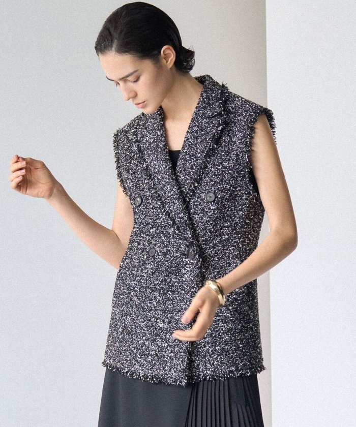 【23区/NIJYUSANKU】の【GOLD LABEL】CAMPOREバイカラーツイード ジレ インテリア・キッズ・メンズ・レディースファッション・服の通販 founy(ファニー) https://founy.com/ ファッション Fashion レディースファッション Fashion for Women アウター Coat / Outerwear Collection レディースジャケット・軽アウター Jackets イタリア Italy コレクション Collection, Seasonal Line シンプル Simple, Minimal ジャケット Jacket, Outerwear スパンコール Sequins, Sequin Embellishment スマート Smart, Elegant ツイード Twill, Twill Weave フリンジ Fringe, Tassel ミックス Mix, Mixed Style モノトーン Monotone, Black and White ループ Loop, Loop Knit A/W・秋冬 Autumn/Winter 冬 Winter / This Winter 2025年 2025 2025-2026秋冬・A/W Autumn/Winter 2025–26 AW25–26 |ID: prp329100004842350 ipo3291000000035814371